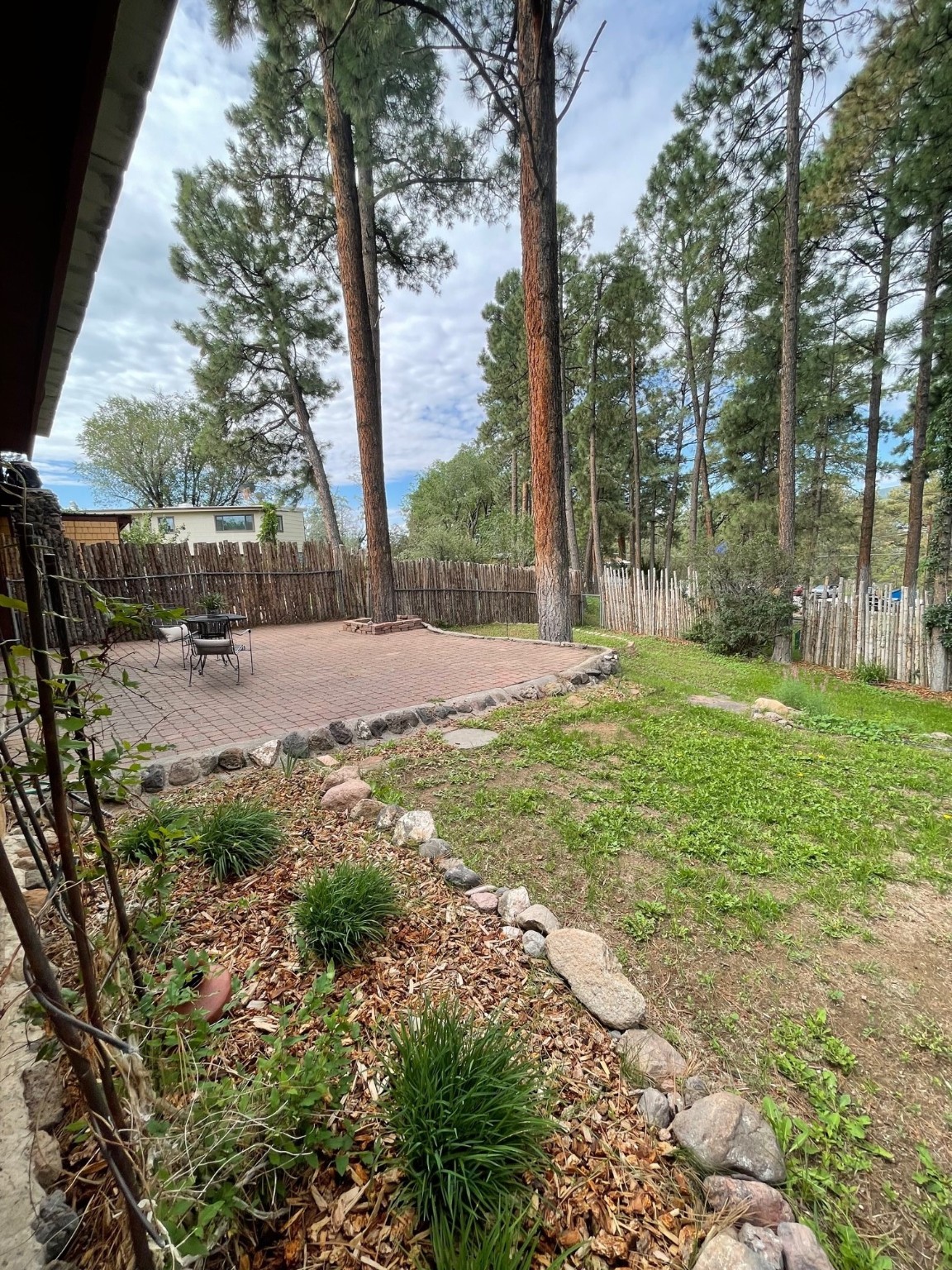 2249 38th B, Los Alamos, New Mexico 87544, 3 Bedrooms Bedrooms, ,2 BathroomsBathrooms,Residential,For Sale,2249 38th B,202232577