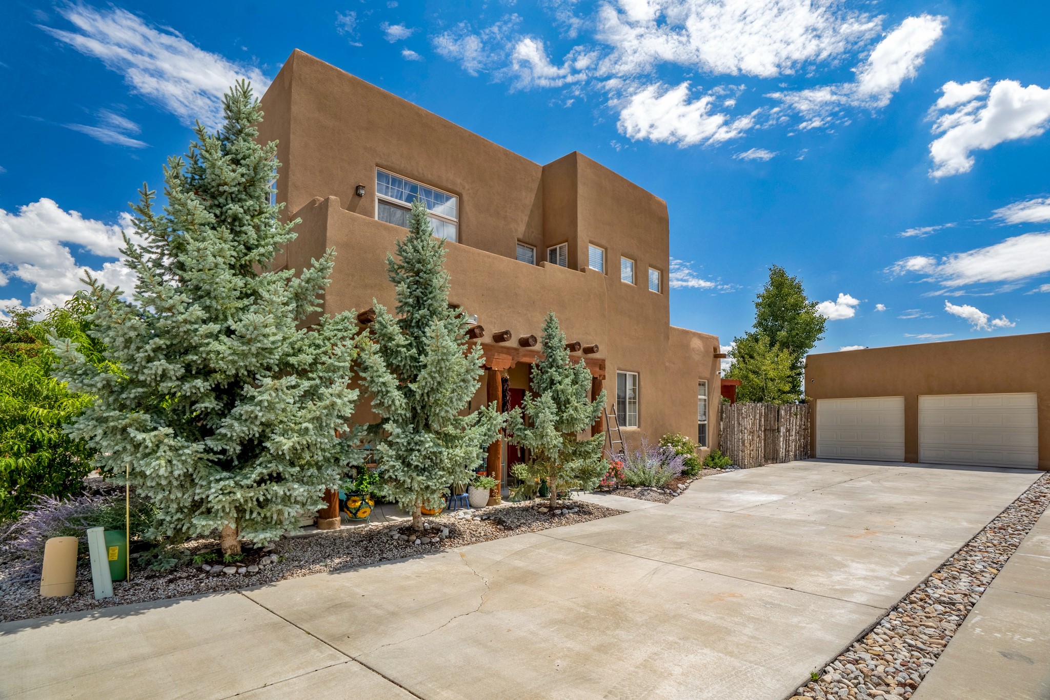 4250 River Song, Santa Fe, New Mexico 87507, 3 Bedrooms Bedrooms, ,2 BathroomsBathrooms,Residential,For Sale,4250 River Song,202232665