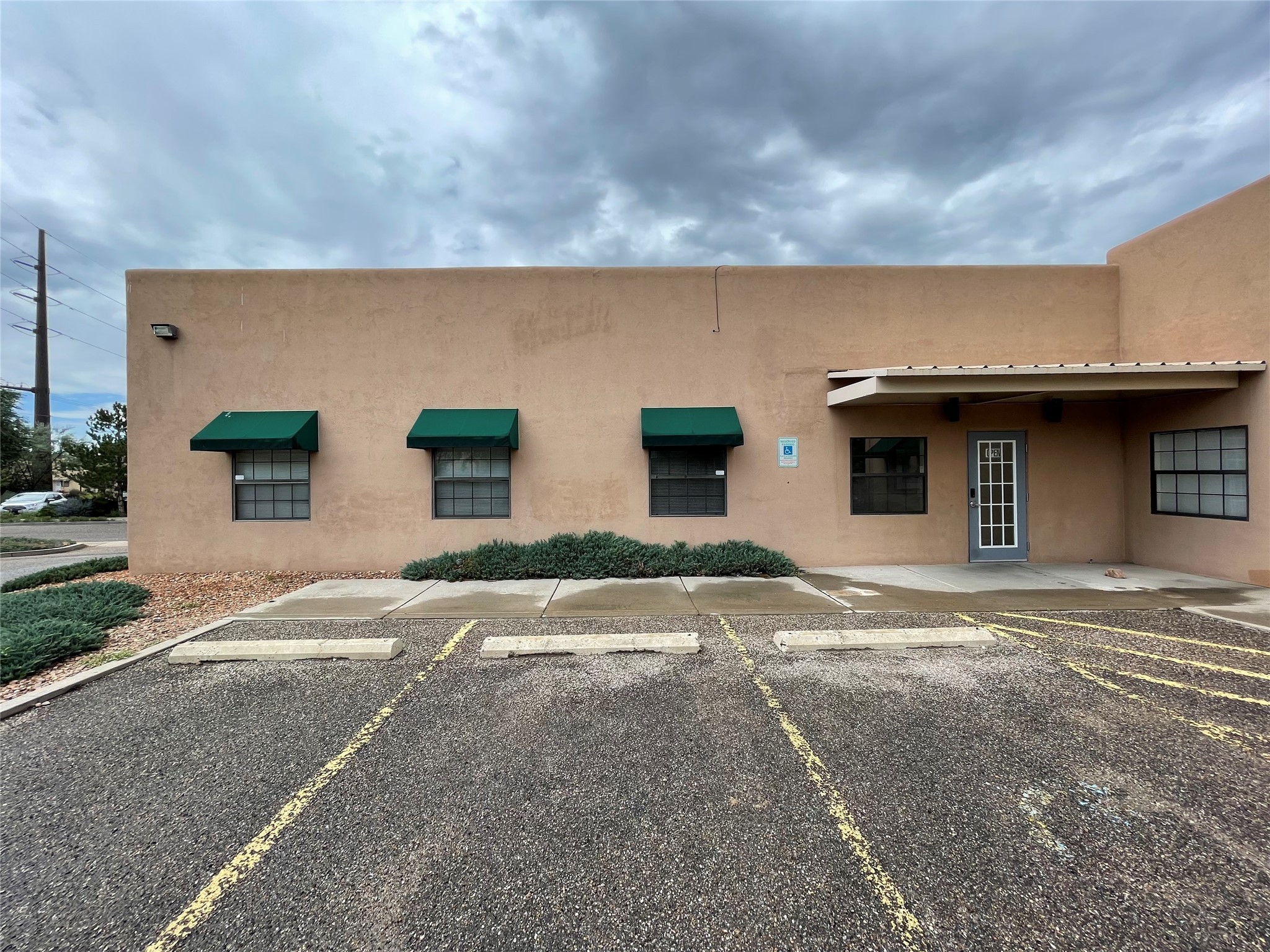 1225 Parkway Unit B, Santa Fe, New Mexico 87507, ,Commercial Lease,For Rent,1225 Parkway Unit B,202232817