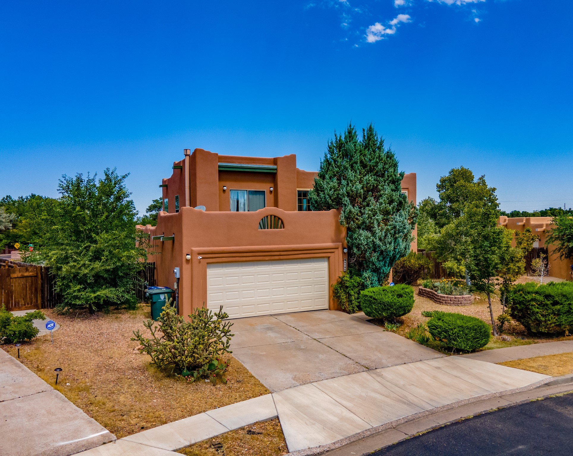 4186 Cheyenne Circle, Santa Fe, New Mexico 87507, 3 Bedrooms Bedrooms, ,2 BathroomsBathrooms,Residential,For Sale,4186 Cheyenne Circle,202232953