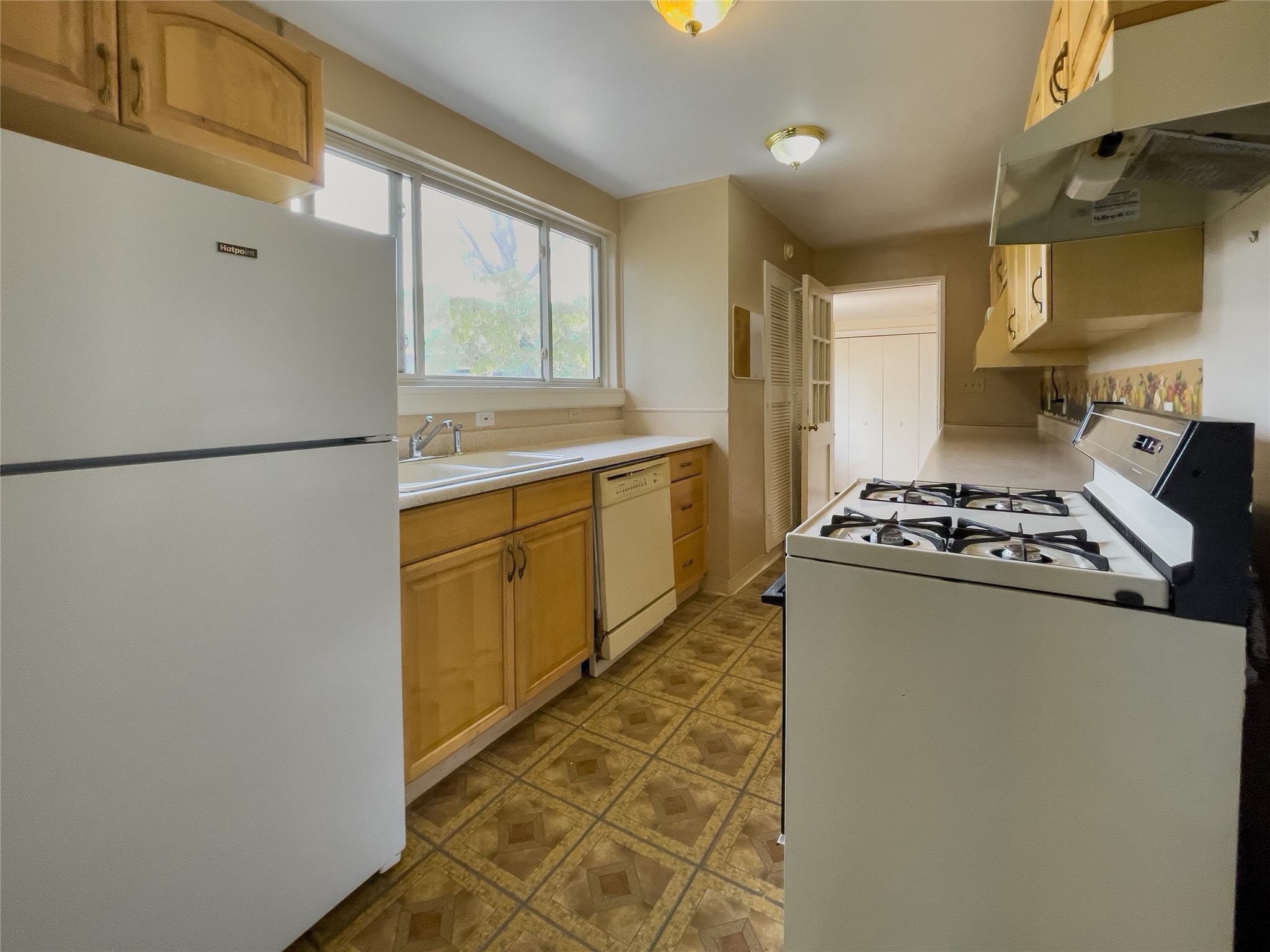 714 45th Street, Los Alamos, New Mexico 87544, 3 Bedrooms Bedrooms, ,2 BathroomsBathrooms,Residential,For Sale,714 45th Street,202233045