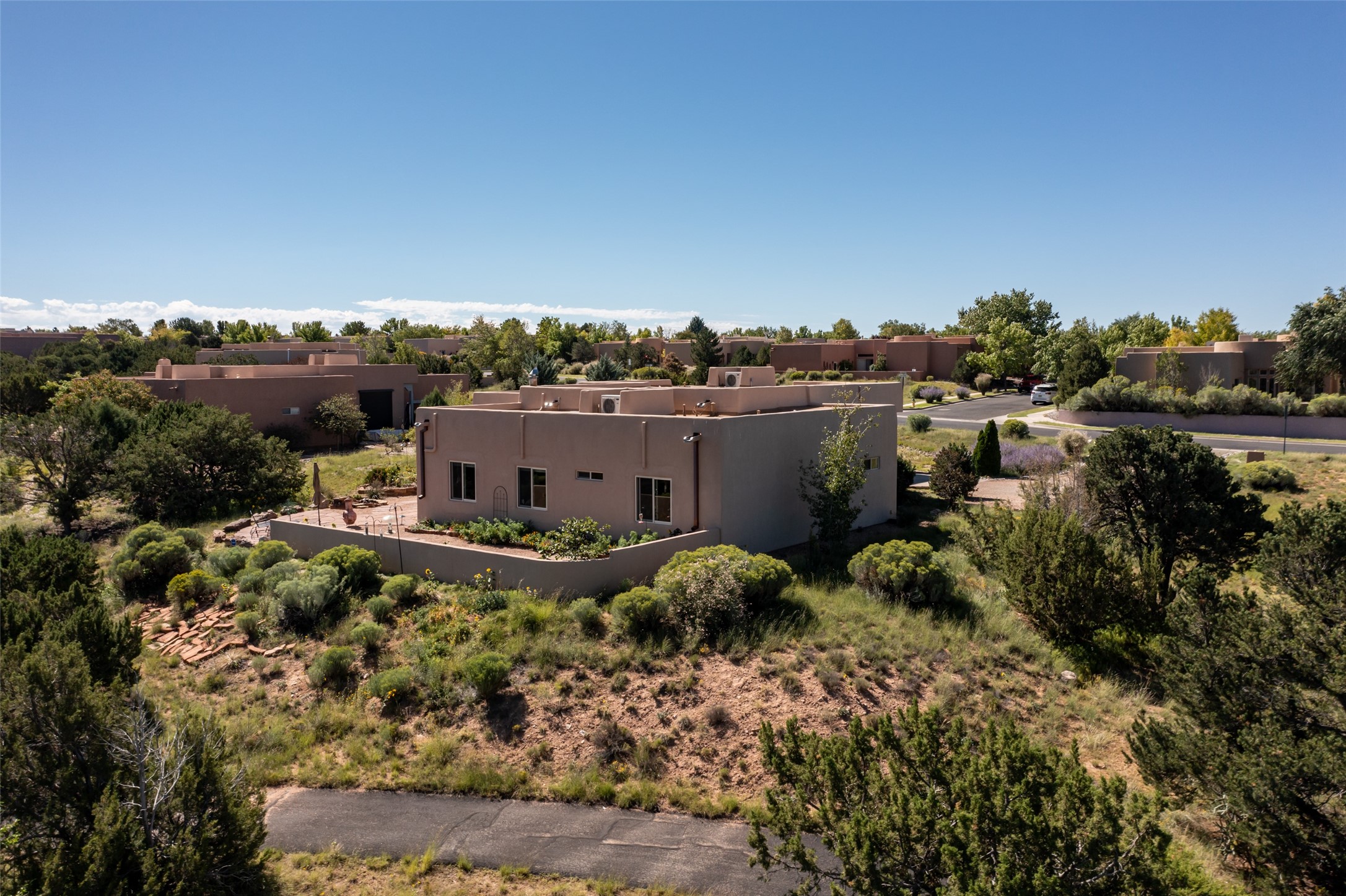 83 E Chili Line Road, Santa Fe, New Mexico 87508, 5 Bedrooms Bedrooms, ,3 BathroomsBathrooms,Residential,For Sale,83 E Chili Line Road,202233141