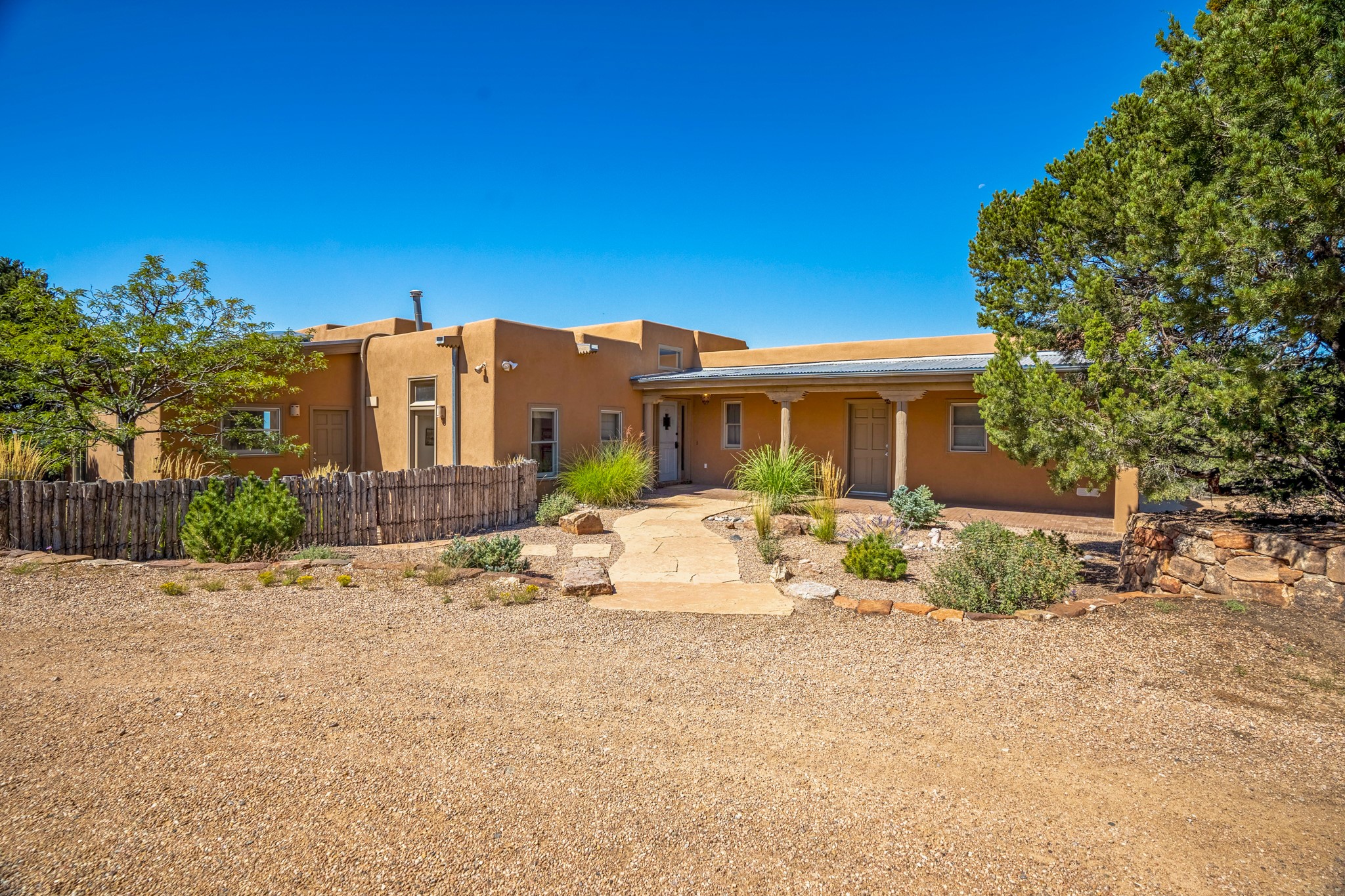 62 Old Agua Fria Rd W, Santa Fe, New Mexico 87508, 3 Bedrooms Bedrooms, ,3 BathroomsBathrooms,Residential,For Sale,62 Old Agua Fria Rd W,202233170