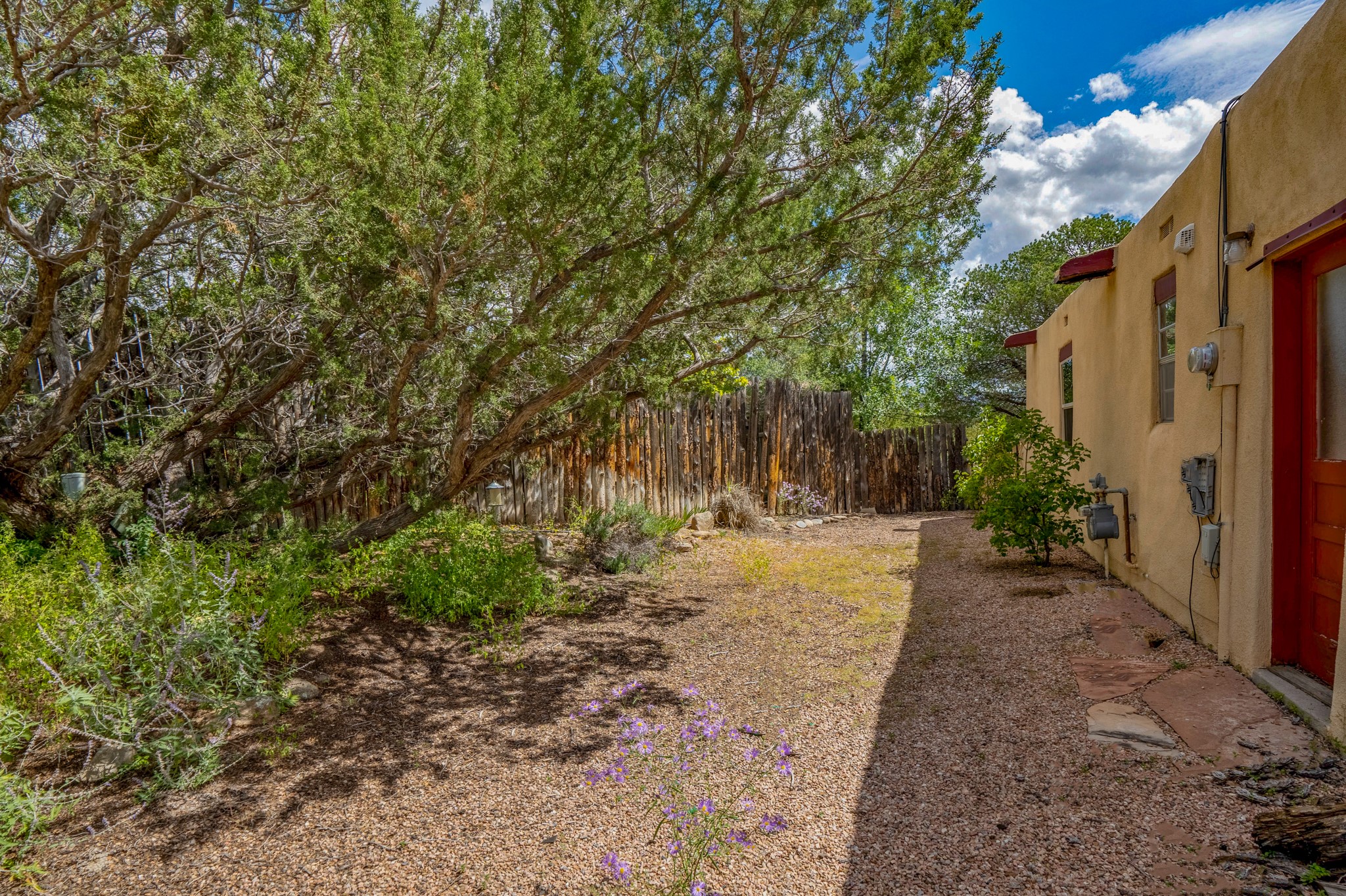 106 Michelle Drive, Santa Fe, New Mexico 87501, 3 Bedrooms Bedrooms, ,2 BathroomsBathrooms,Residential,For Sale,106 Michelle Drive,202232986
