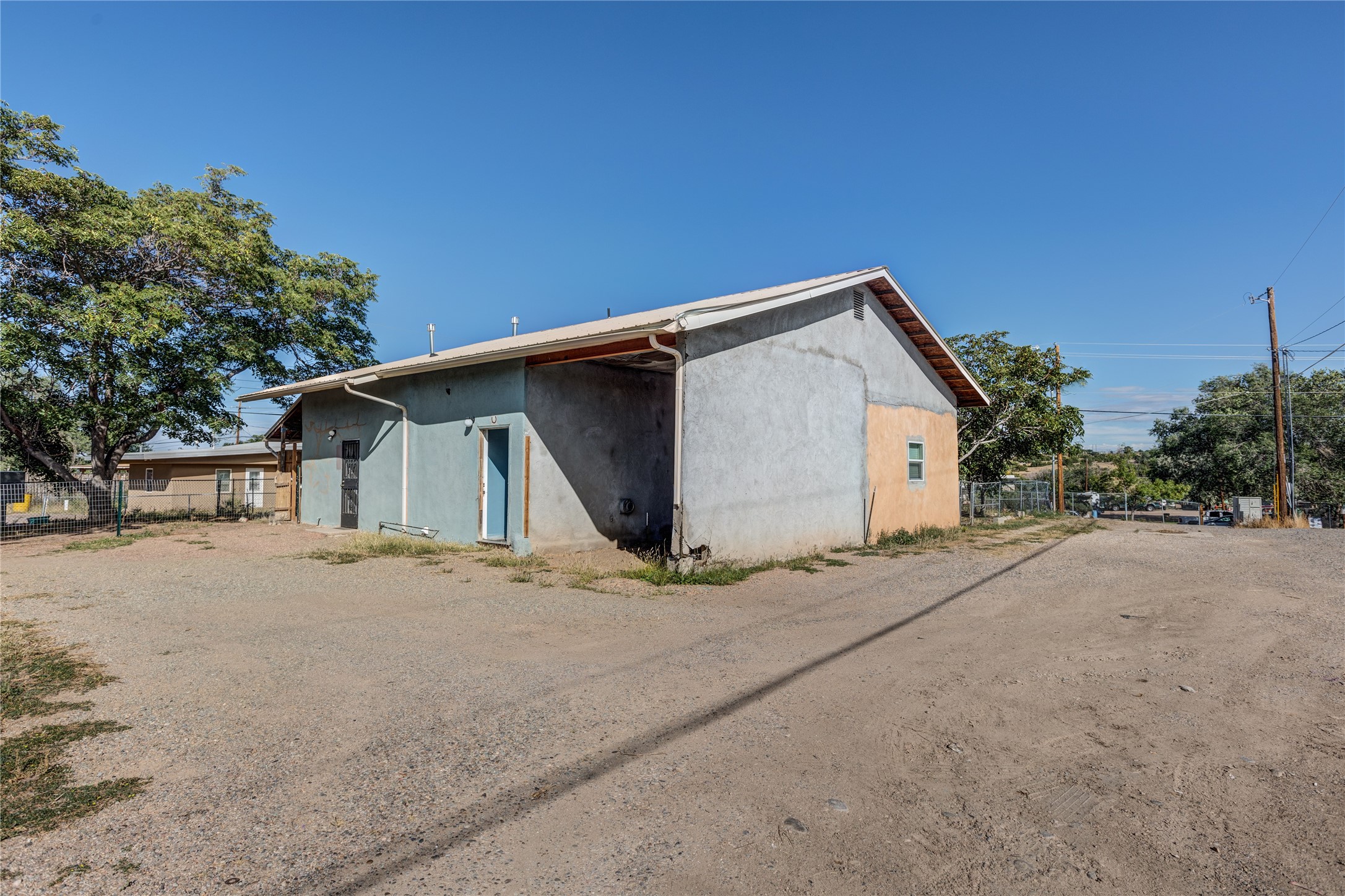 3900 Agua Fria Rd, Santa Fe, New Mexico 87507, 2 Bedrooms Bedrooms, ,1 BathroomBathrooms,Residential,For Sale,3900 Agua Fria Rd,202233252
