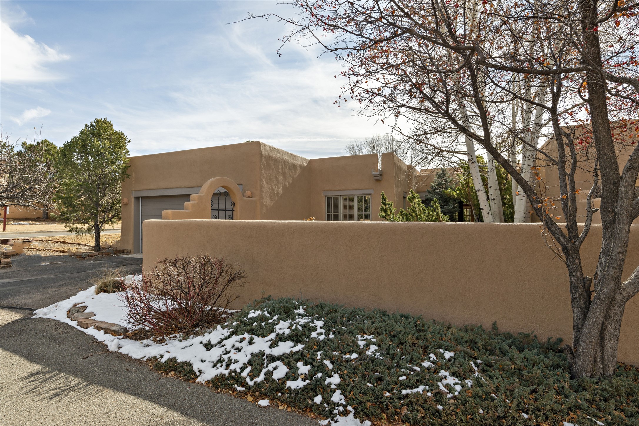 3101 Old Pecos Trail 683, Santa Fe, New Mexico 87505, 2 Bedrooms Bedrooms, ,2 BathroomsBathrooms,Residential,For Sale,3101 Old Pecos Trail 683,202233989