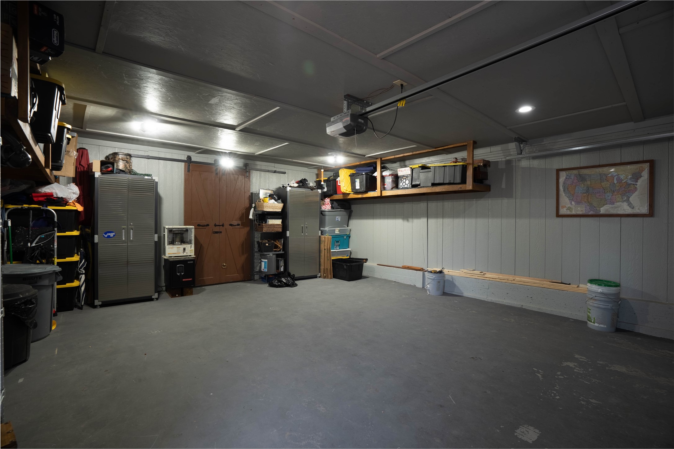 Garage with Workshop at back