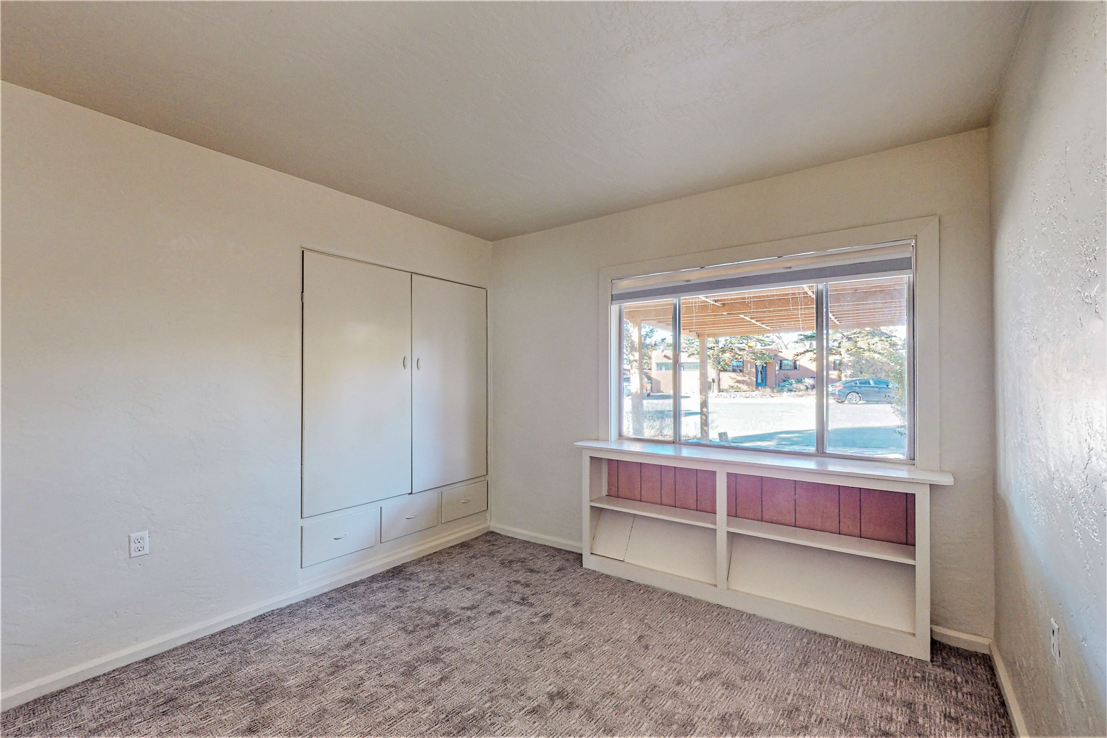 2404 Maclovia Circle, Santa Fe, New Mexico 87505, 3 Bedrooms Bedrooms, ,2 BathroomsBathrooms,Residential,For Sale,2404 Maclovia Circle,202234398
