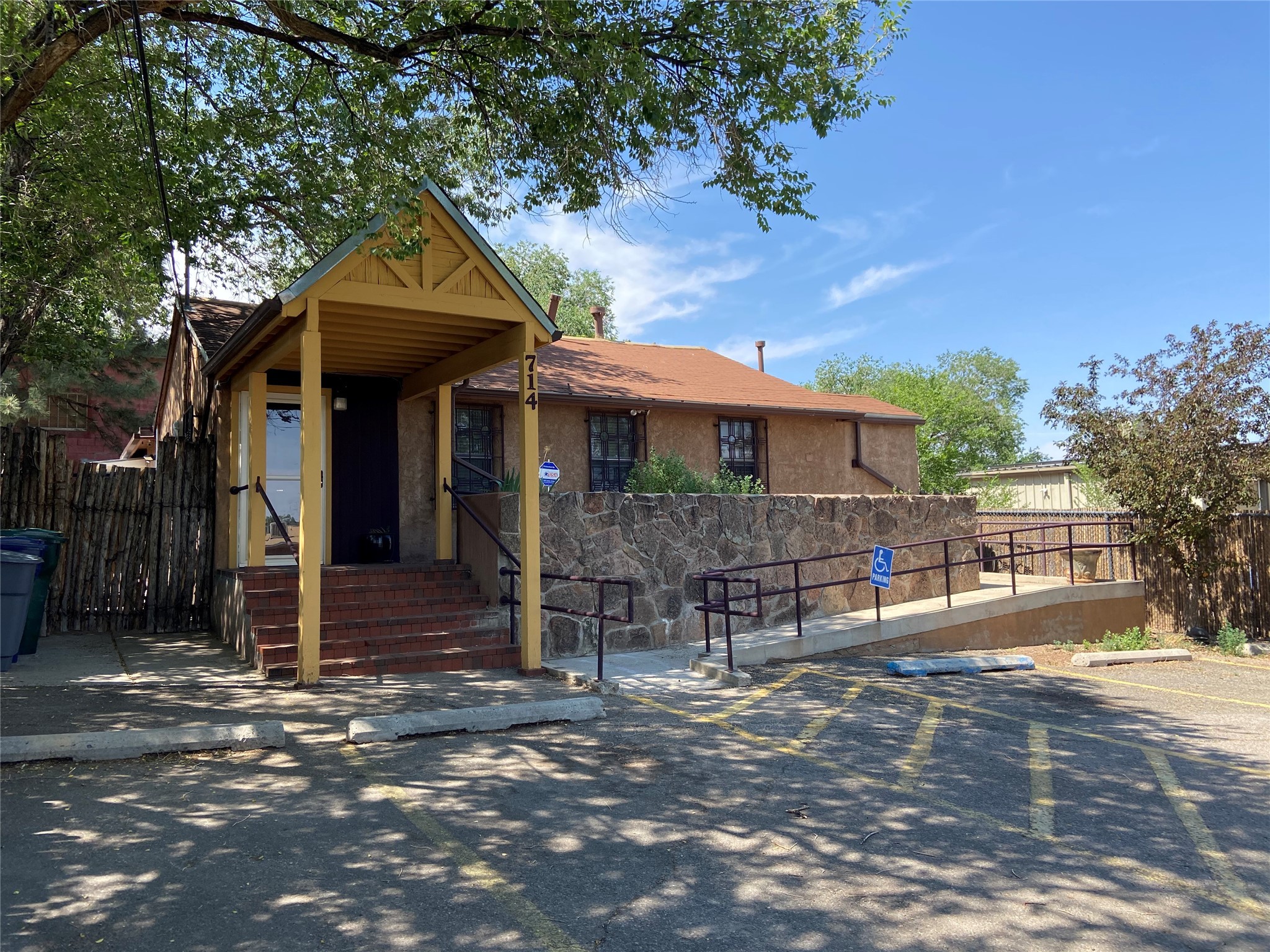 714 Calle Grillo B, Santa Fe, New Mexico 87505, ,Commercial Lease,For Rent,714 Calle Grillo B,202234548