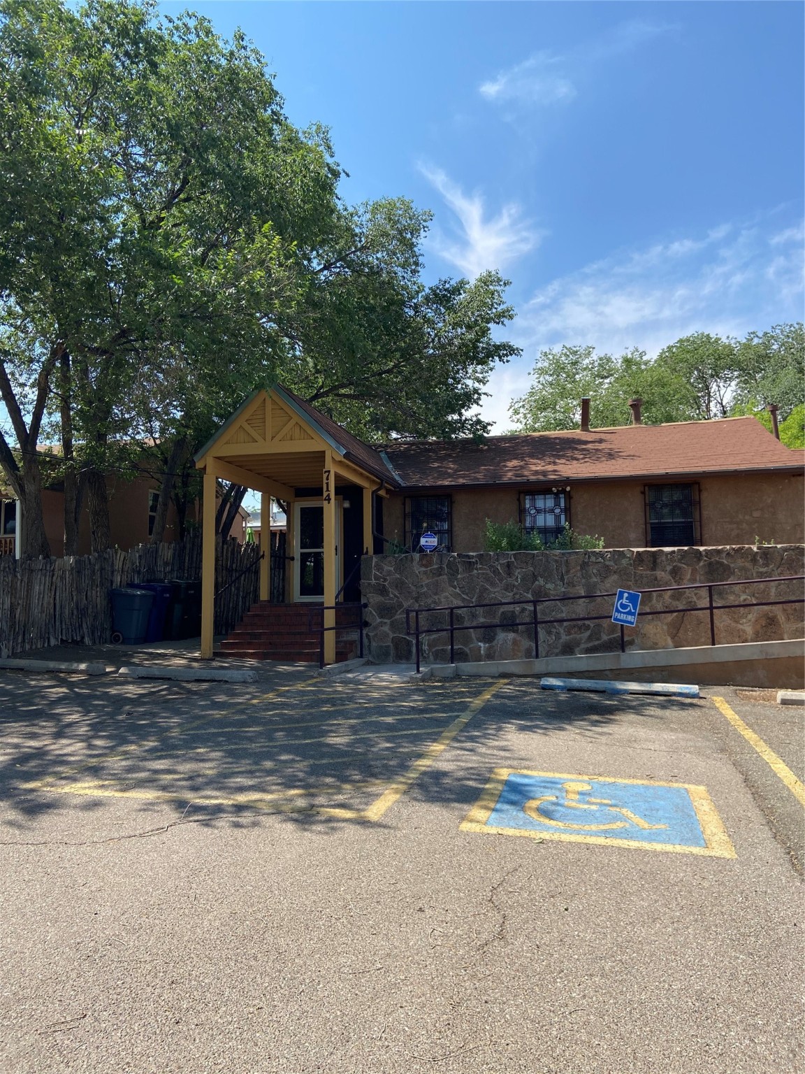 714 Calle Grillo B, Santa Fe, New Mexico 87505, ,Commercial Lease,For Rent,714 Calle Grillo B,202234548