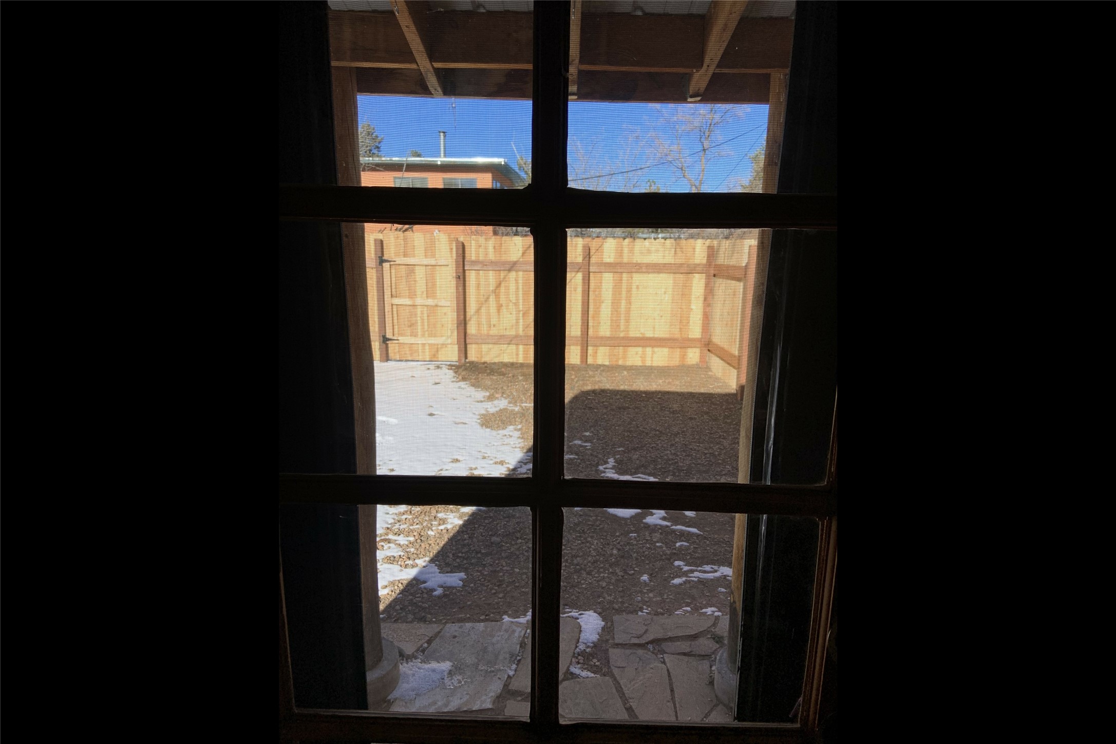 Casita - Looking to yard from exterior bedroom door