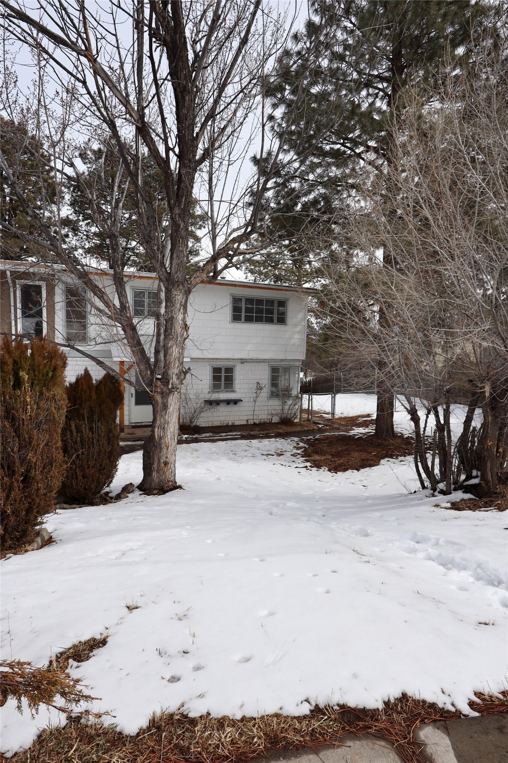 2374 36th B, Los Alamos, New Mexico 87544, 3 Bedrooms Bedrooms, ,1 BathroomBathrooms,Residential,For Sale,2374 36th B,202334875