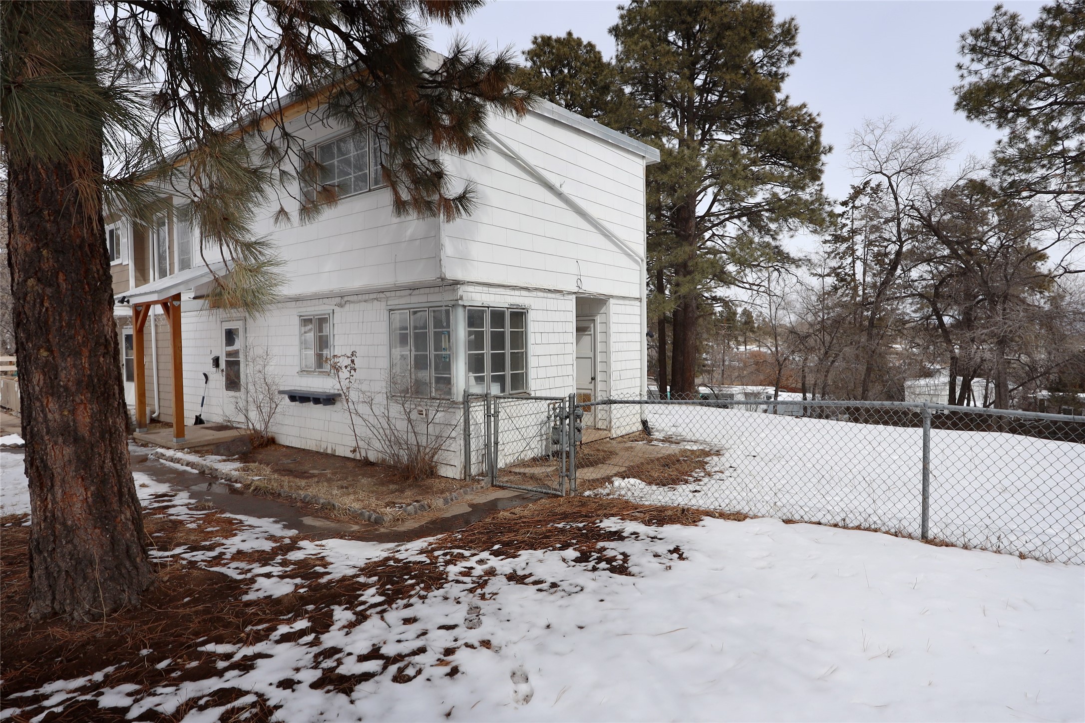2374 36th B, Los Alamos, New Mexico 87544, 3 Bedrooms Bedrooms, ,1 BathroomBathrooms,Residential,For Sale,2374 36th B,202334875