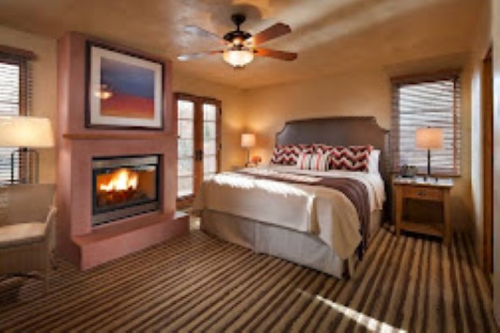 103 Catron 47A, Santa Fe, New Mexico 87501, 2 Bedrooms Bedrooms, ,3 BathroomsBathrooms,Residential,For Sale,103 Catron 47A,202335128