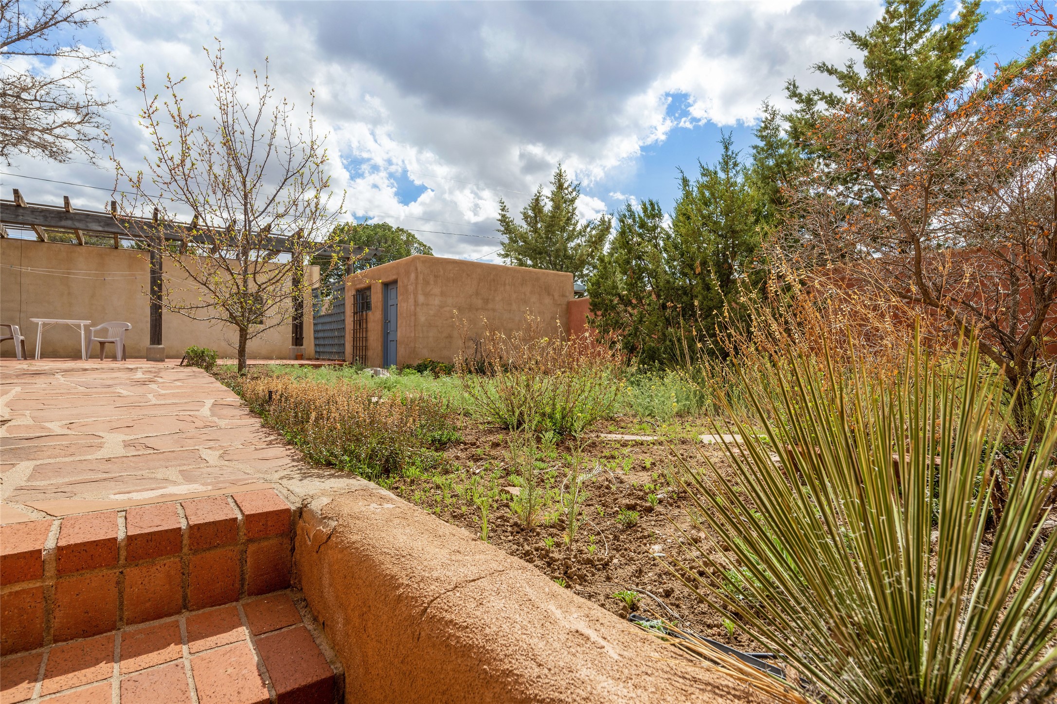234 W San Mateo, Santa Fe, New Mexico 87505, 3 Bedrooms Bedrooms, ,3 BathroomsBathrooms,Residential,For Sale,234 W San Mateo,202336518