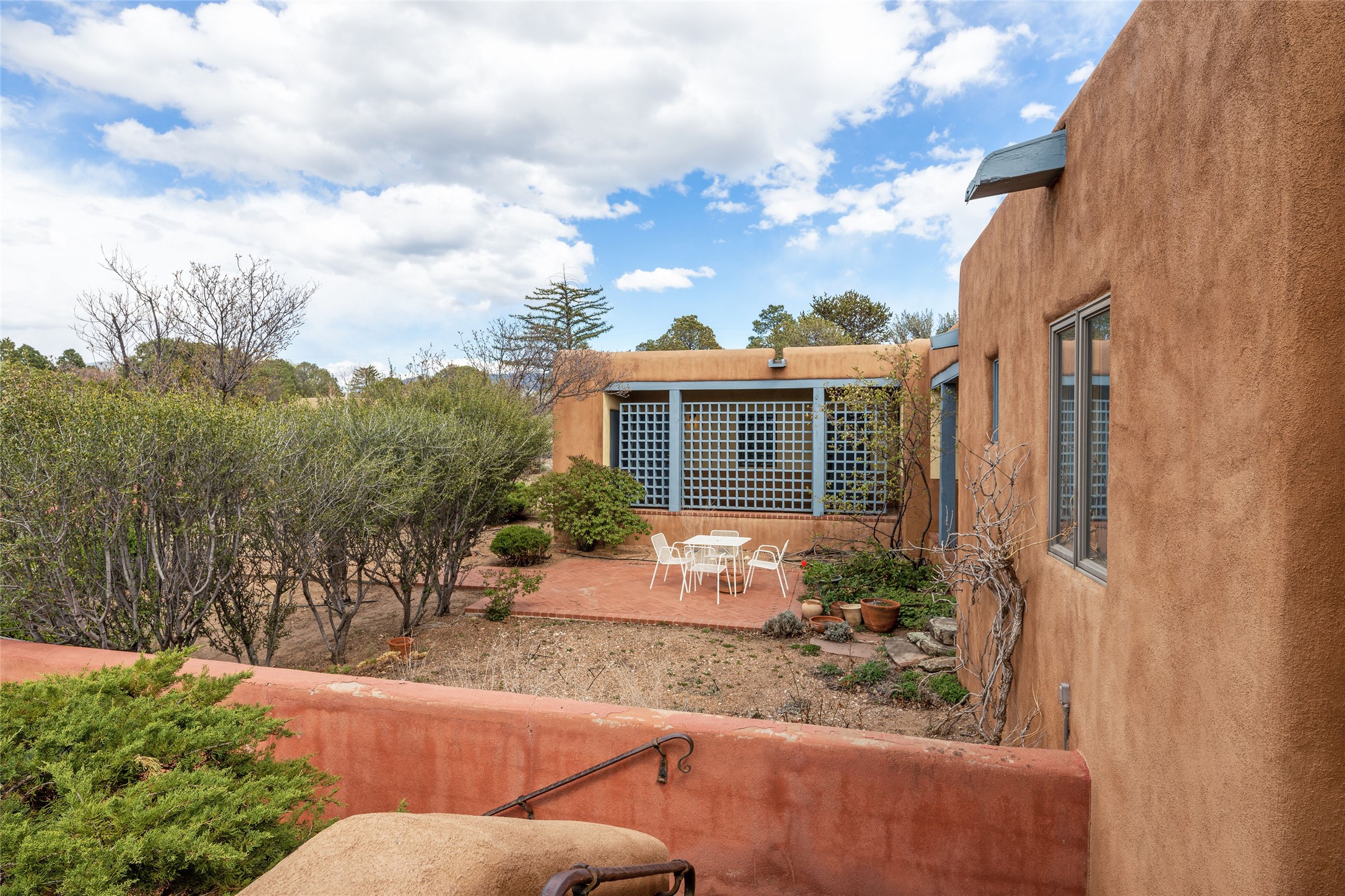 234 W San Mateo, Santa Fe, New Mexico 87505, 3 Bedrooms Bedrooms, ,3 BathroomsBathrooms,Residential,For Sale,234 W San Mateo,202336518