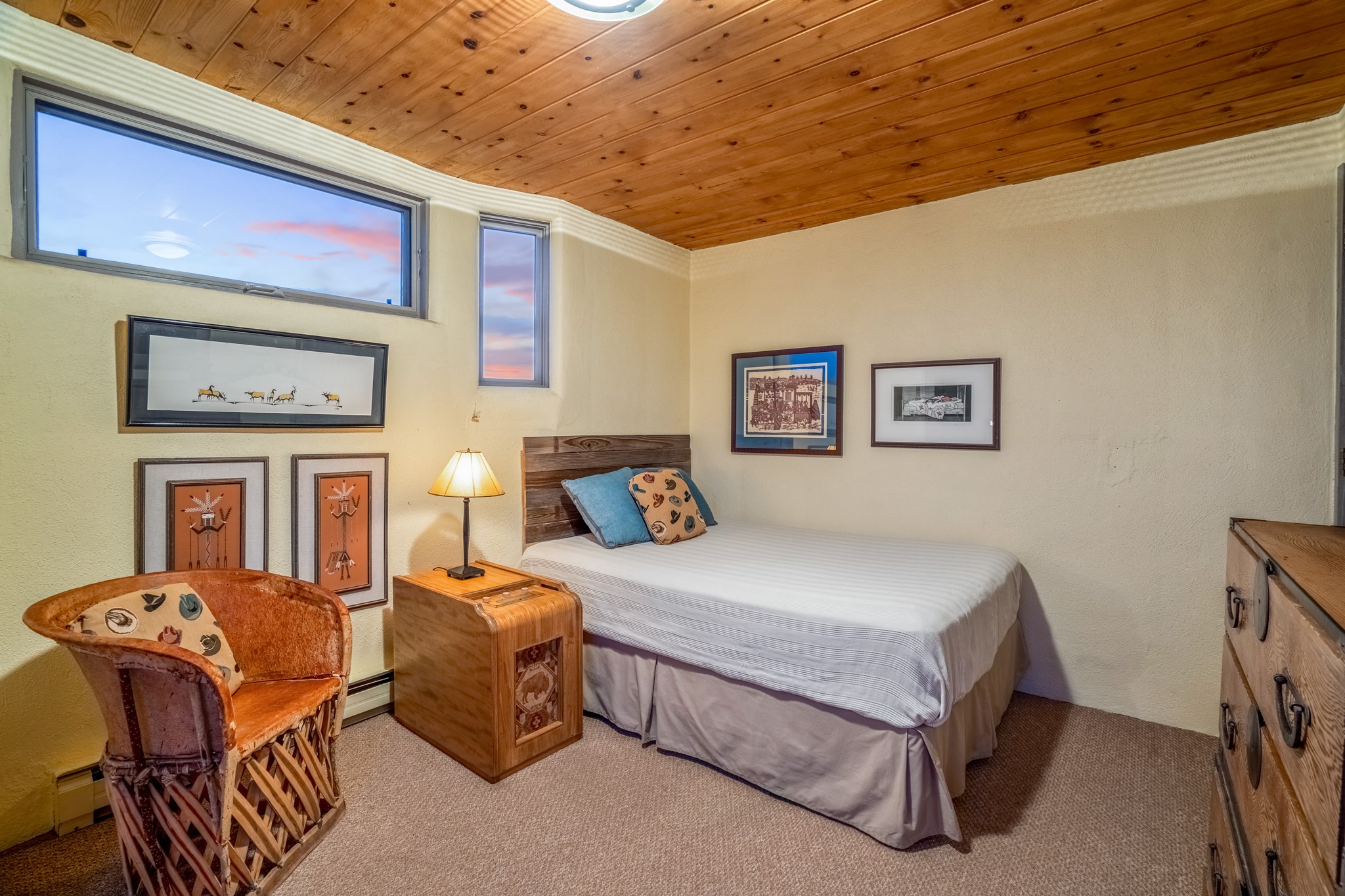 42 Entrada, Santa Fe, New Mexico 87507, 3 Bedrooms Bedrooms, ,3 BathroomsBathrooms,Residential,For Sale,42 Entrada,202335230