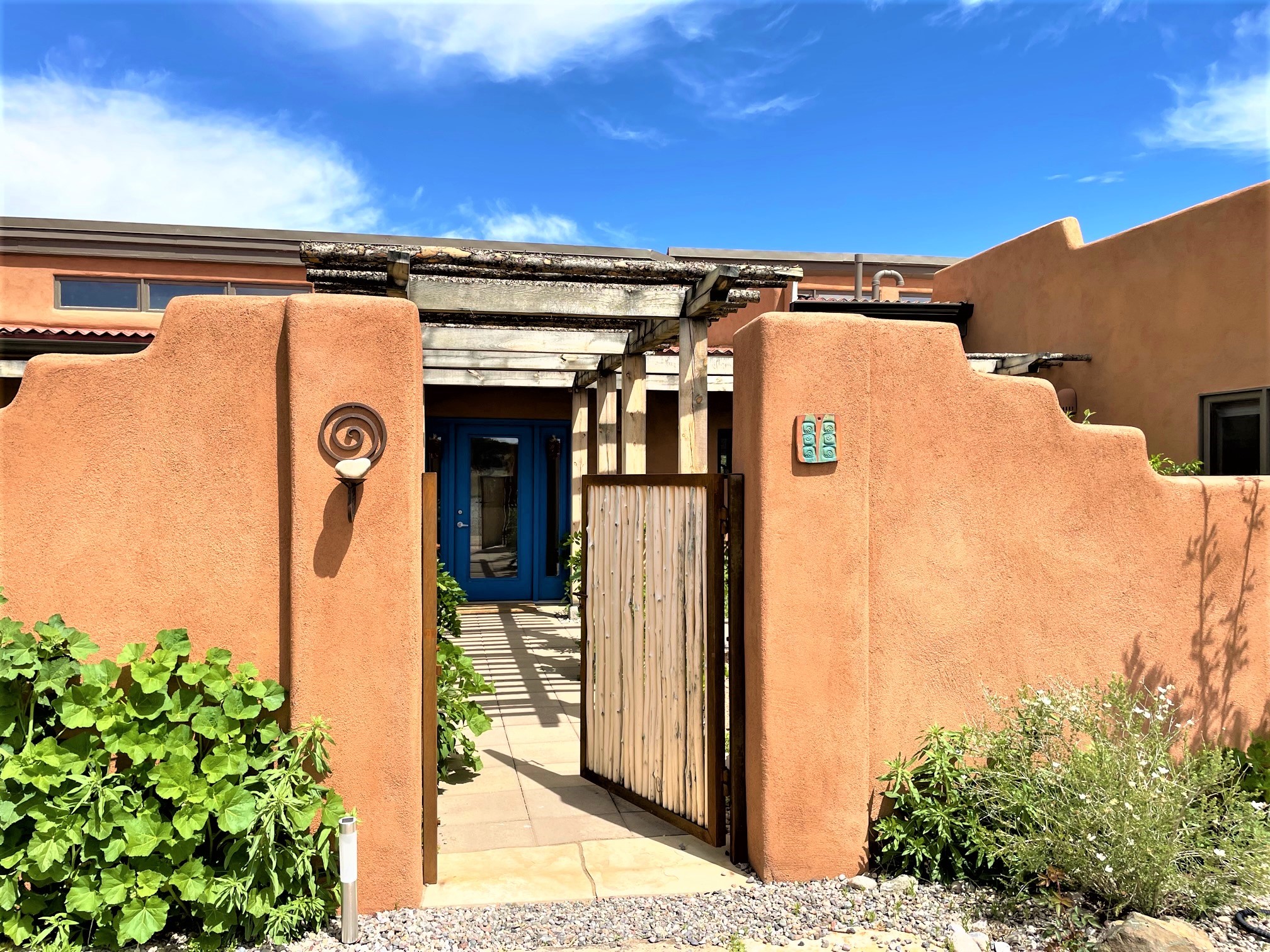 42 Alondra Road, Santa Fe, New Mexico 87508, 3 Bedrooms Bedrooms, ,2 BathroomsBathrooms,Residential,For Sale,42 Alondra Road,202338355