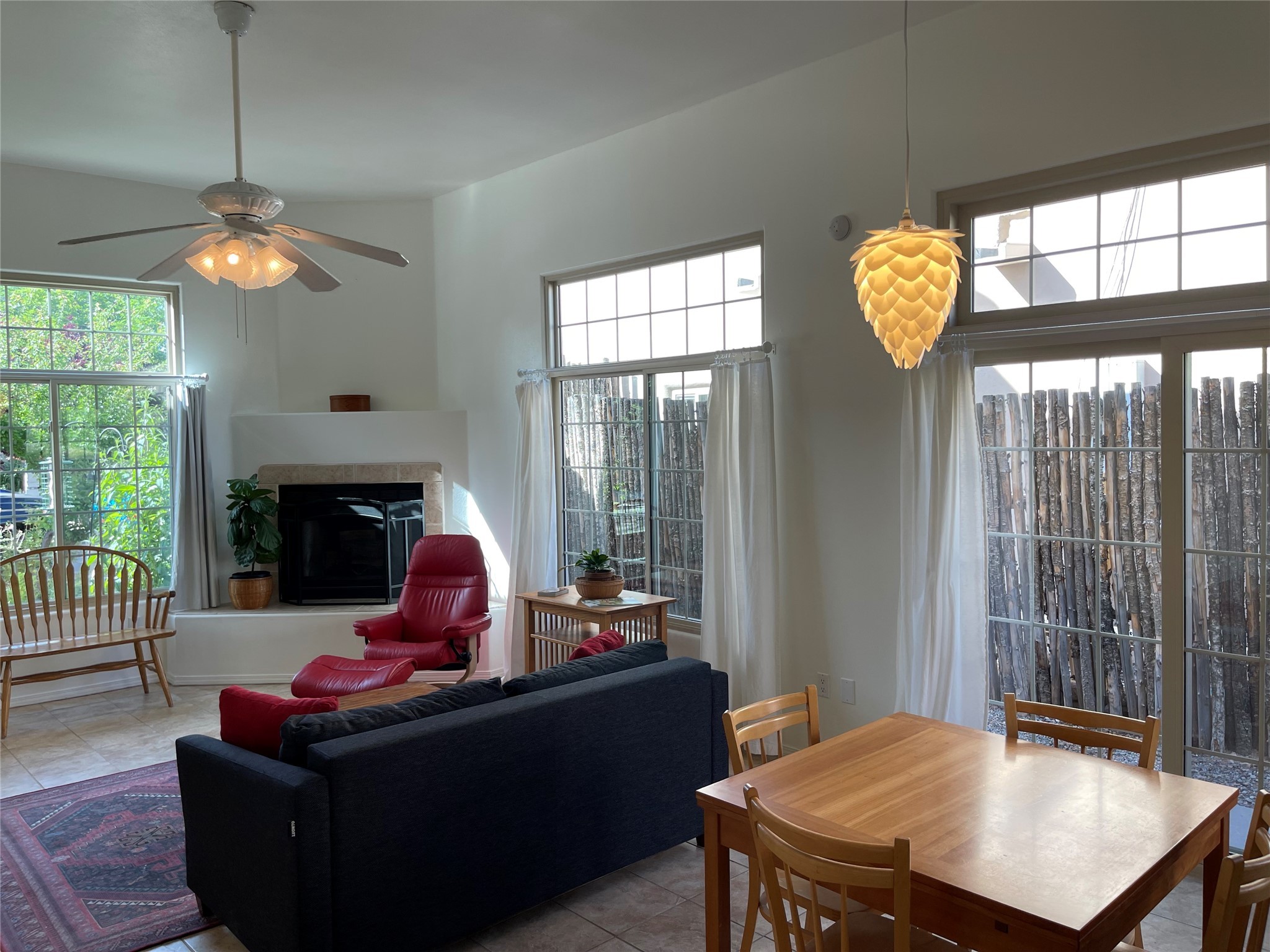 Warm lighting and ceiling fan, adds comfort