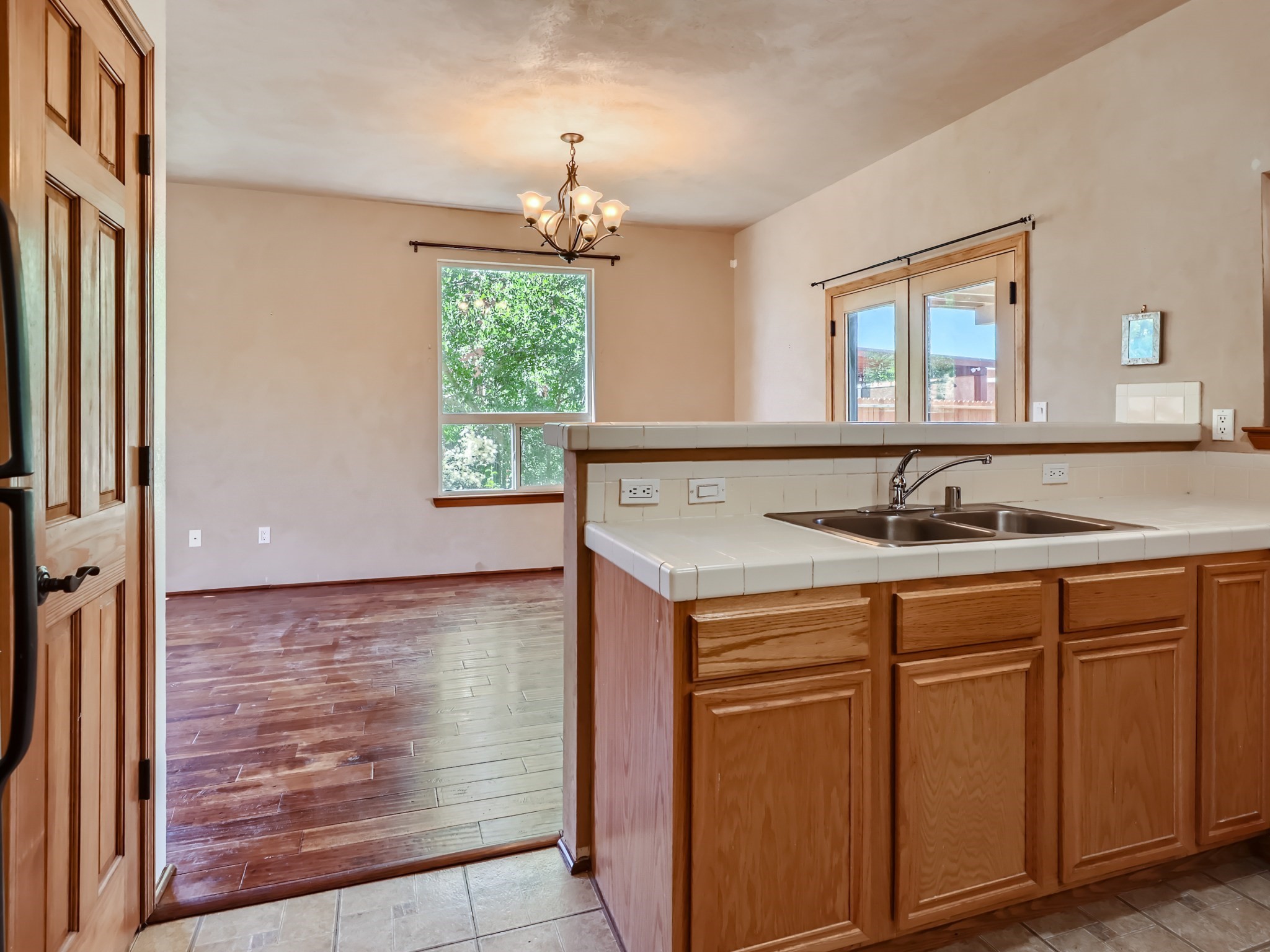 4460 Calle Turquesa, Santa Fe, New Mexico 87507, 2 Bedrooms Bedrooms, ,1 BathroomBathrooms,Residential,For Sale,4460 Calle Turquesa,202338658