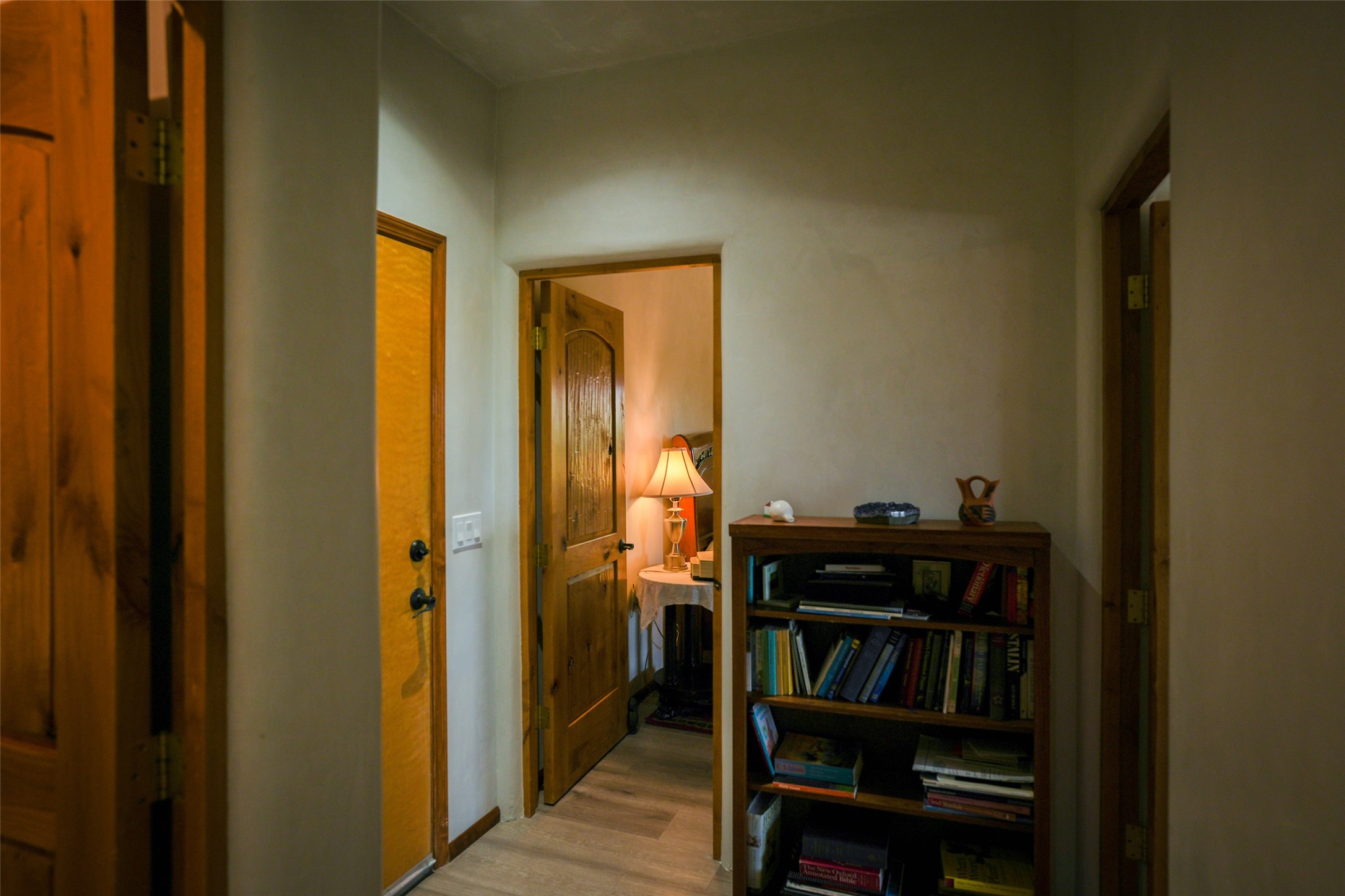 PATHWAY TO 2ND BEDROOM