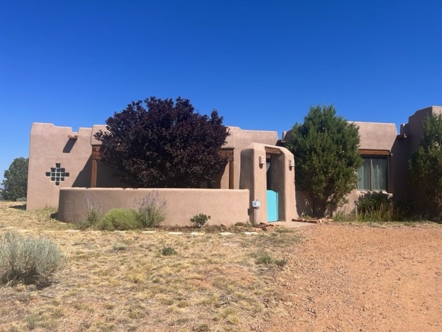 77 Camino Acote, Santa Fe, New Mexico 87508, 3 Bedrooms Bedrooms, ,2 BathroomsBathrooms,Residential,For Sale,77 Camino Acote,202340324