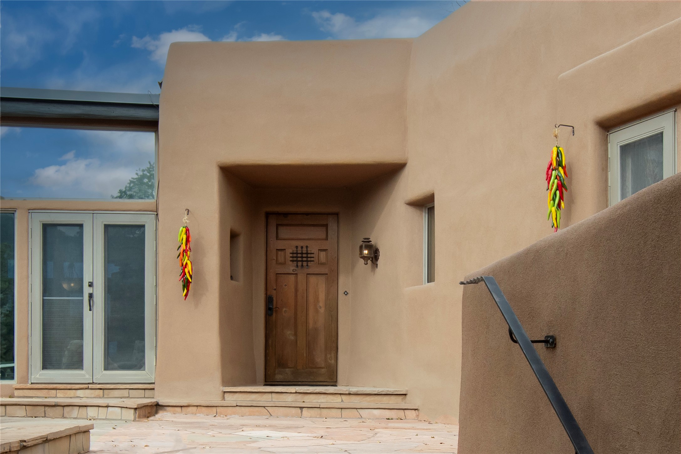 870 Paseo de Don Carlos, Santa Fe, New Mexico 87501, 4 Bedrooms Bedrooms, ,5 BathroomsBathrooms,Residential,For Sale,870 Paseo de Don Carlos,202341897