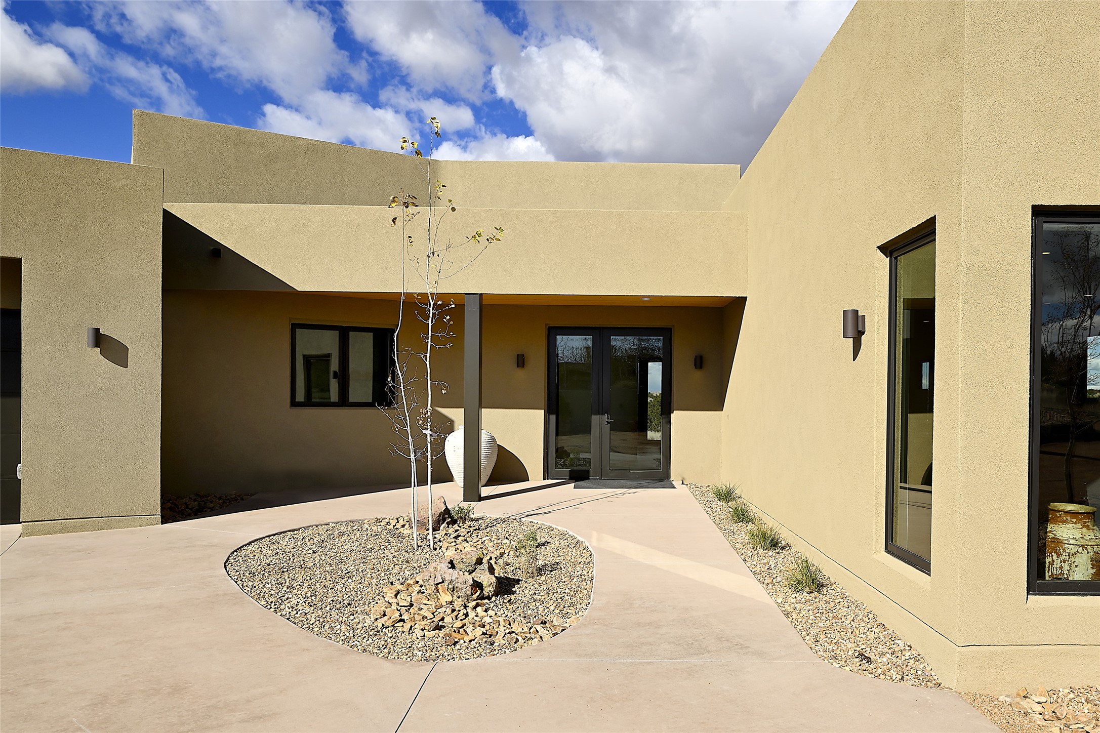 141 Paseo Aragon, Santa Fe, New Mexico 87506, 3 Bedrooms Bedrooms, ,4 BathroomsBathrooms,Residential,For Sale,141 Paseo Aragon,202341752