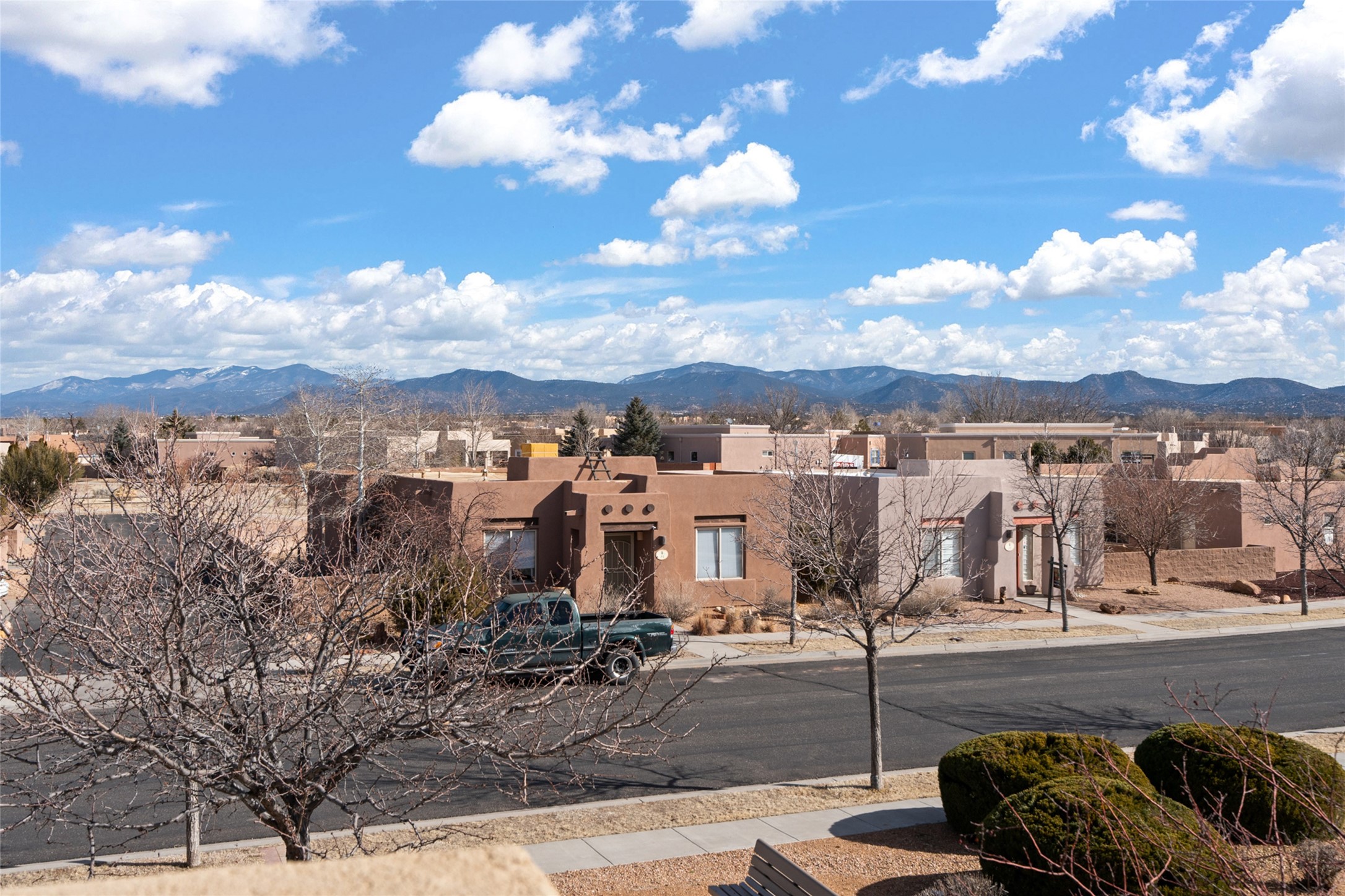 21 E Saddleback Mesa, Santa Fe, New Mexico 87508, 2 Bedrooms Bedrooms, ,3 BathroomsBathrooms,Residential,For Sale,21 E Saddleback Mesa,202400272