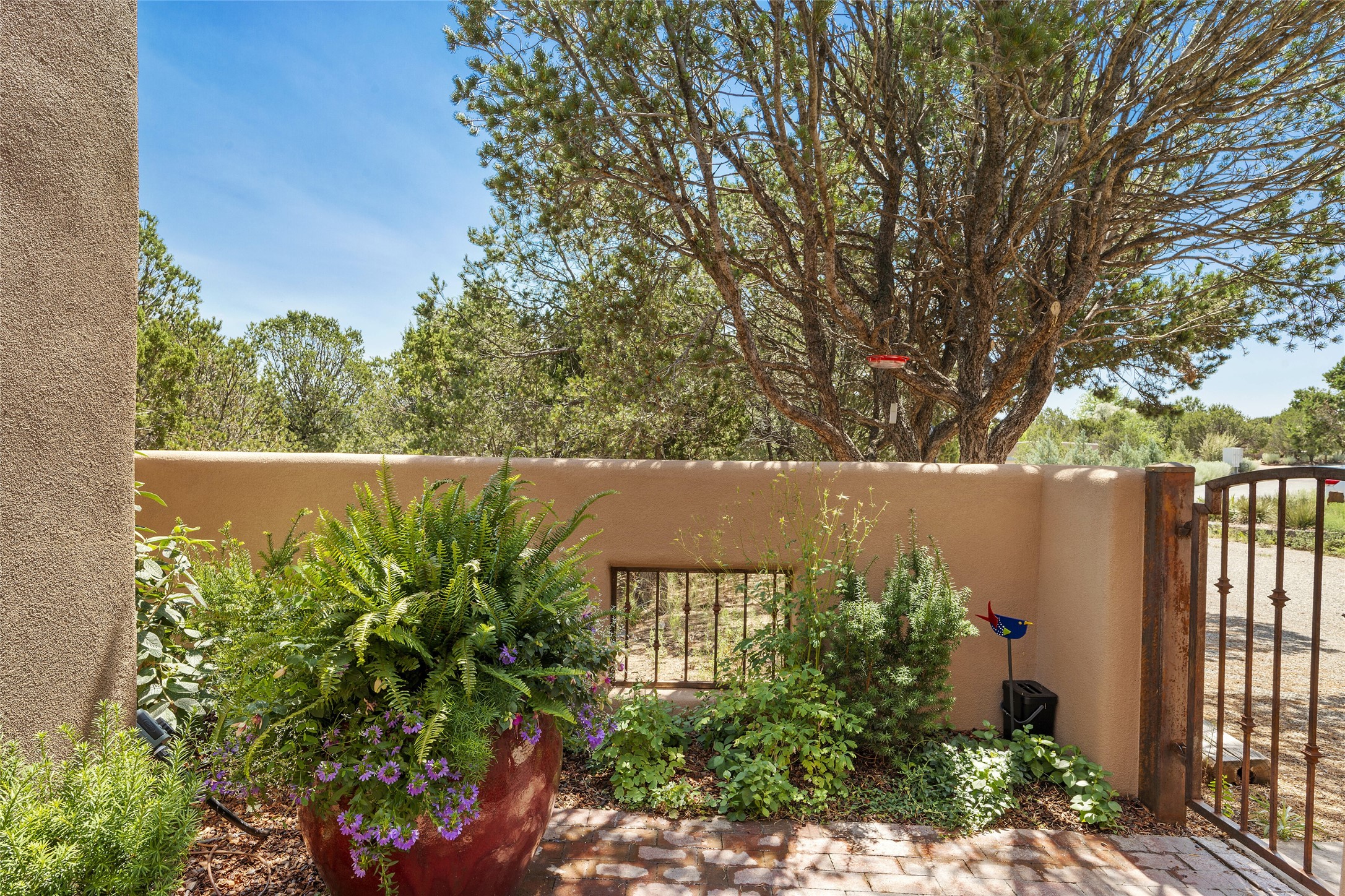 385 Calle Colina, Santa Fe, New Mexico 87501, 2 Bedrooms Bedrooms, ,2 BathroomsBathrooms,Residential,For Sale,385 Calle Colina,202400358