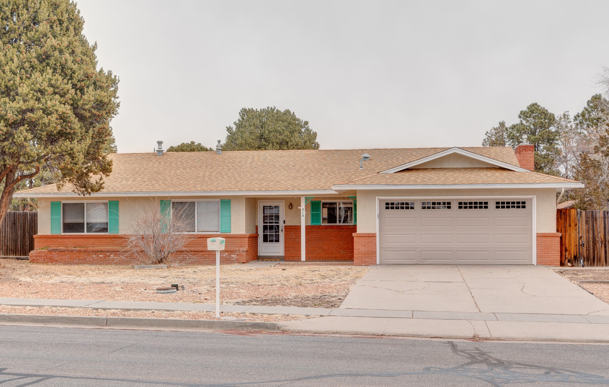 218 Rover Boulevard, White Rock, New Mexico 87547, 3 Bedrooms Bedrooms, ,2 BathroomsBathrooms,Residential,For Sale,218 Rover Boulevard,202400412