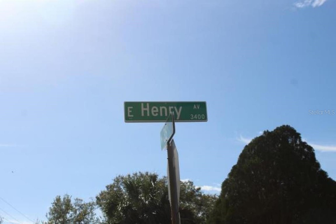 3911 Henry Avenue Tampa, FL 33610