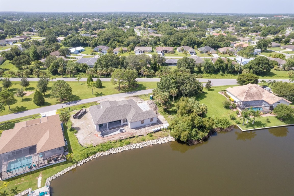 11750 Courtly Manor Lake Suzy, FL 34269