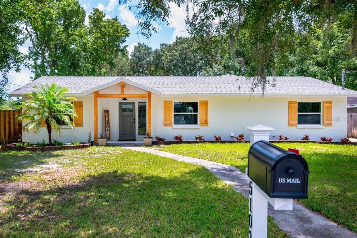 5102 Country Side Drive Tampa, FL 33624