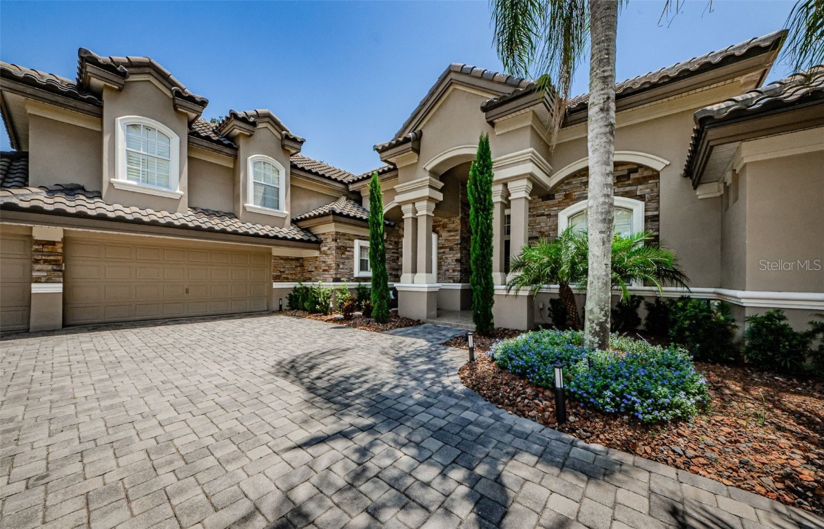 Listing photo id 5 for 9643 Milano Drive