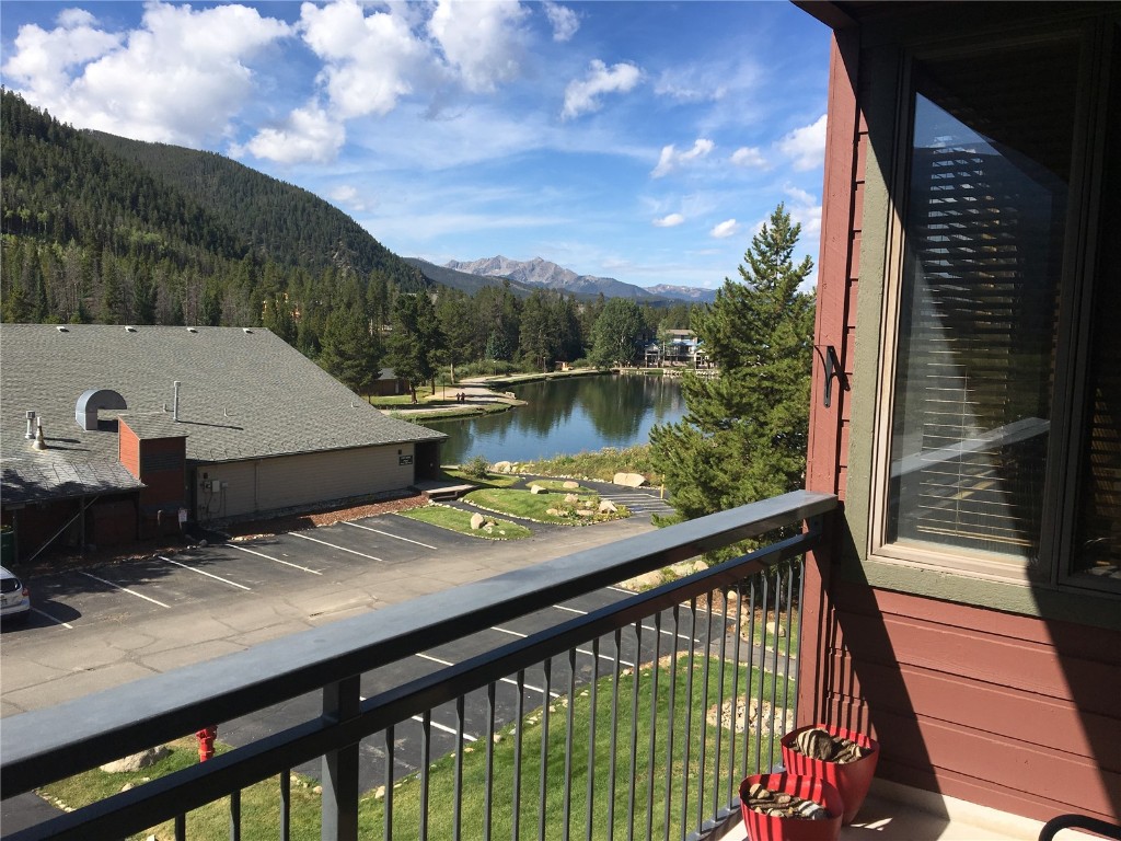 Rare opportunity in Lakeside Village along Snake River. This peaceful 1 bed/1bath and 2nd nonconformed bedroom is your perfect retreat.  
This condo has unrestricted mtn and lake views. Enjoy wood burning fireplace with free firewood. During the winter enjoy fireworks from your patio. Walk the lake, paddle board, ice hockey, ice skate, playground, trails, pool, hot tub, hot suana, shuttle, shops, & restaurants. STR allowed with no restrictions; see supplements for rental history.