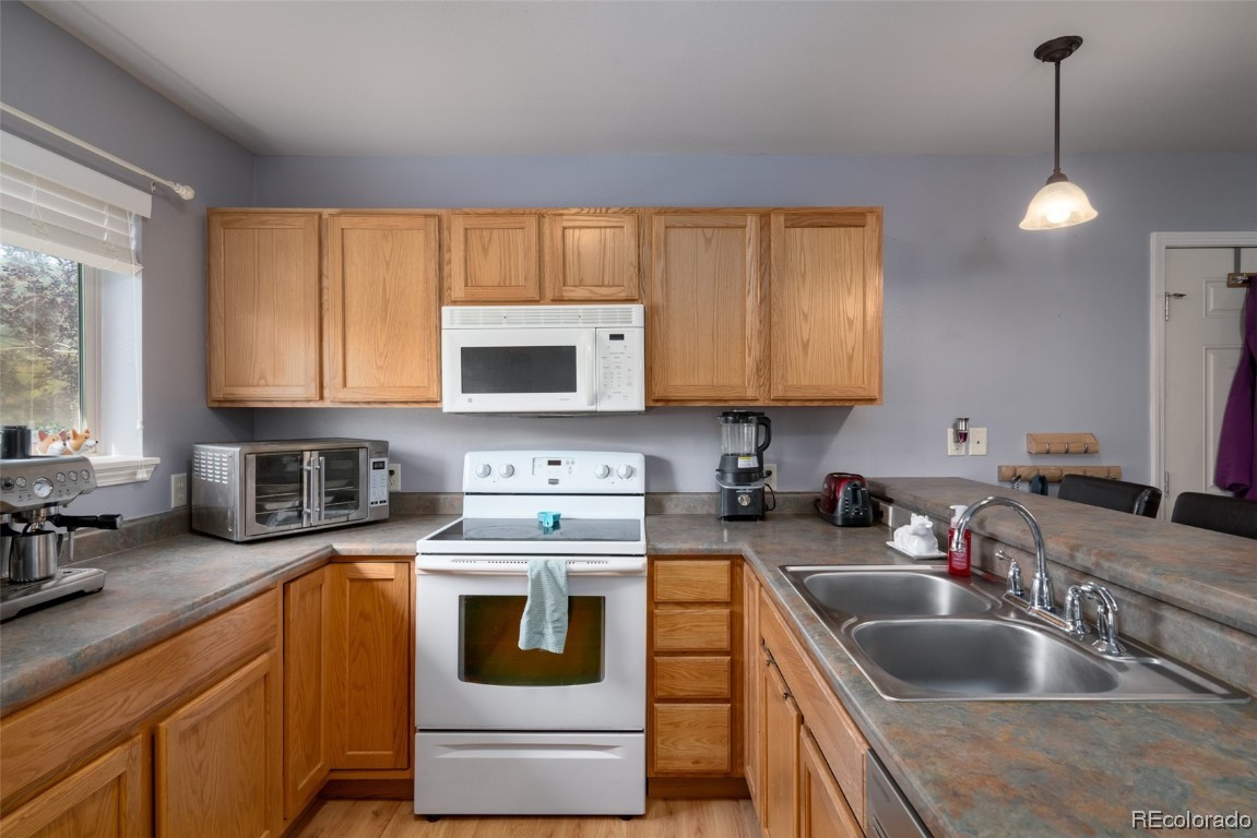 1295 Hilltop Parkway, #4F, Steamboat Springs, CO 80487 Listing Photo  14