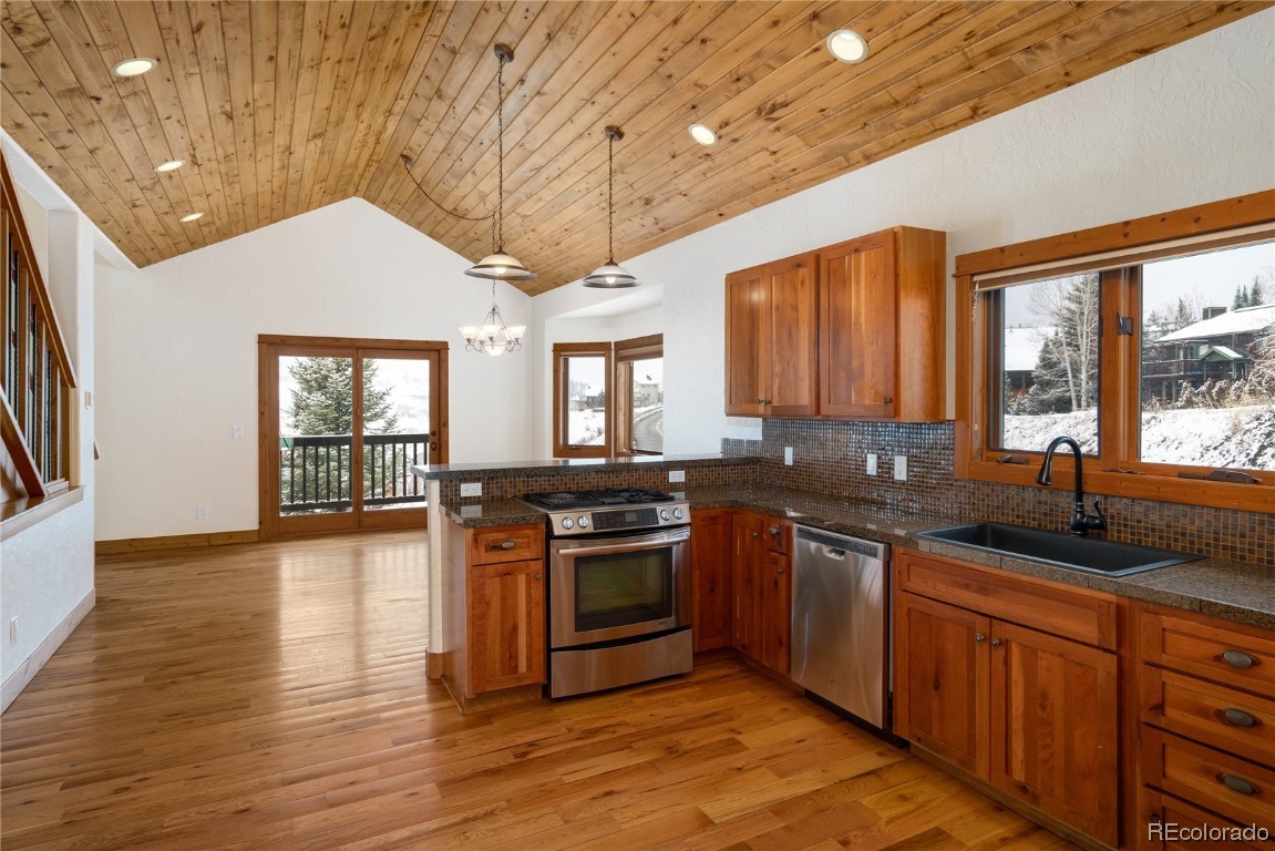 406 Hilltop Parkway, Steamboat Springs, CO 80487 Listing Photo  8