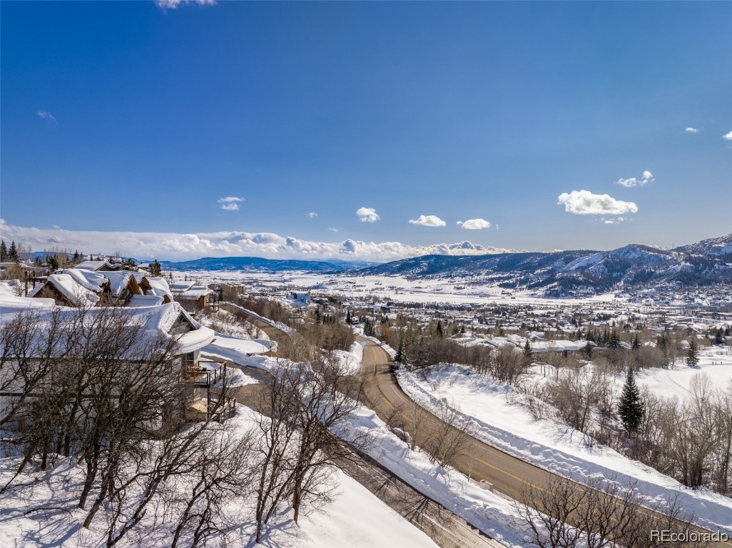 1930 Clubhouse Drive, Steamboat Springs, CO 80487 Listing Photo  13