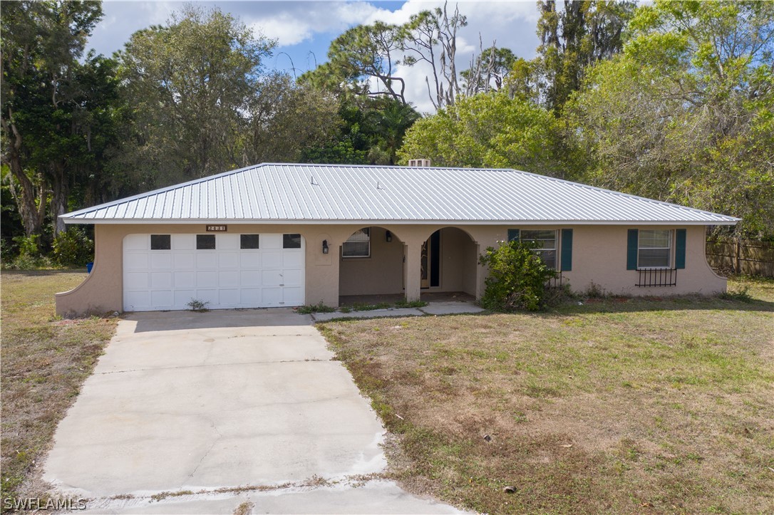 2431 N Westwood Drive, North Fort Myers, FL 33917