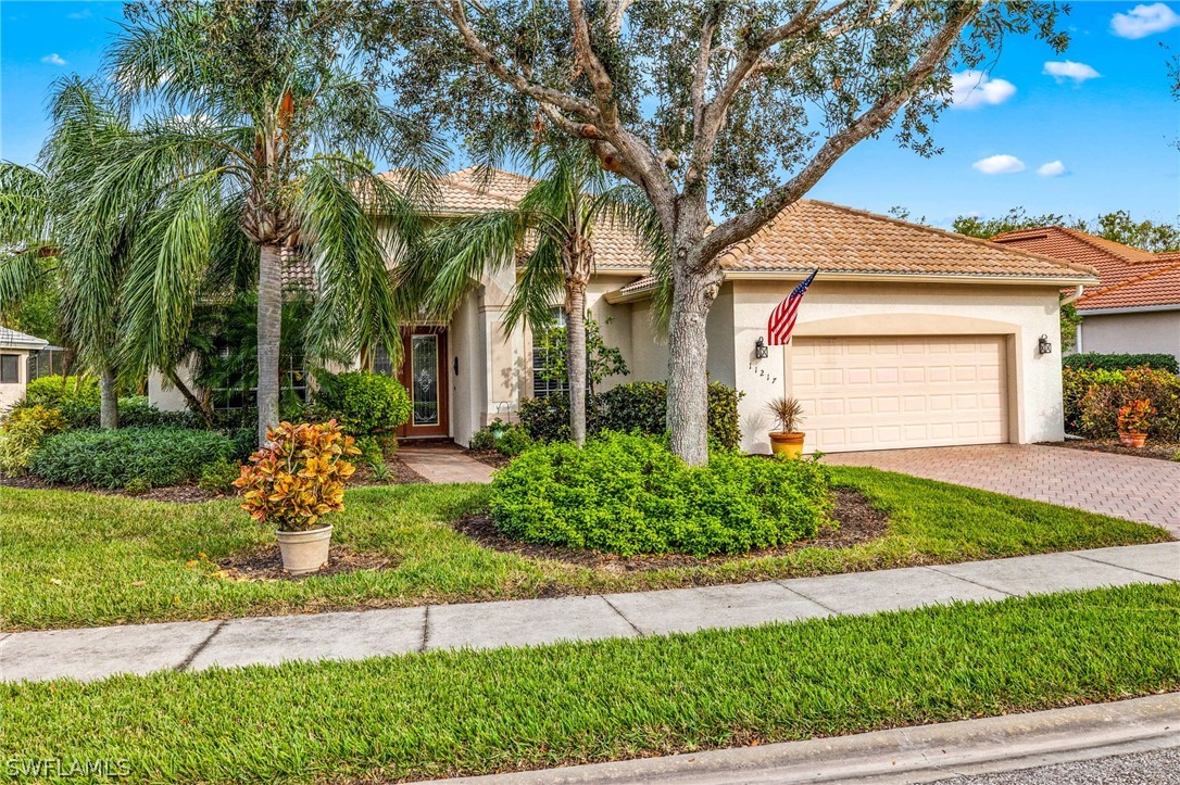 11217 Lithgow Lane, Fort Myers, FL 33913