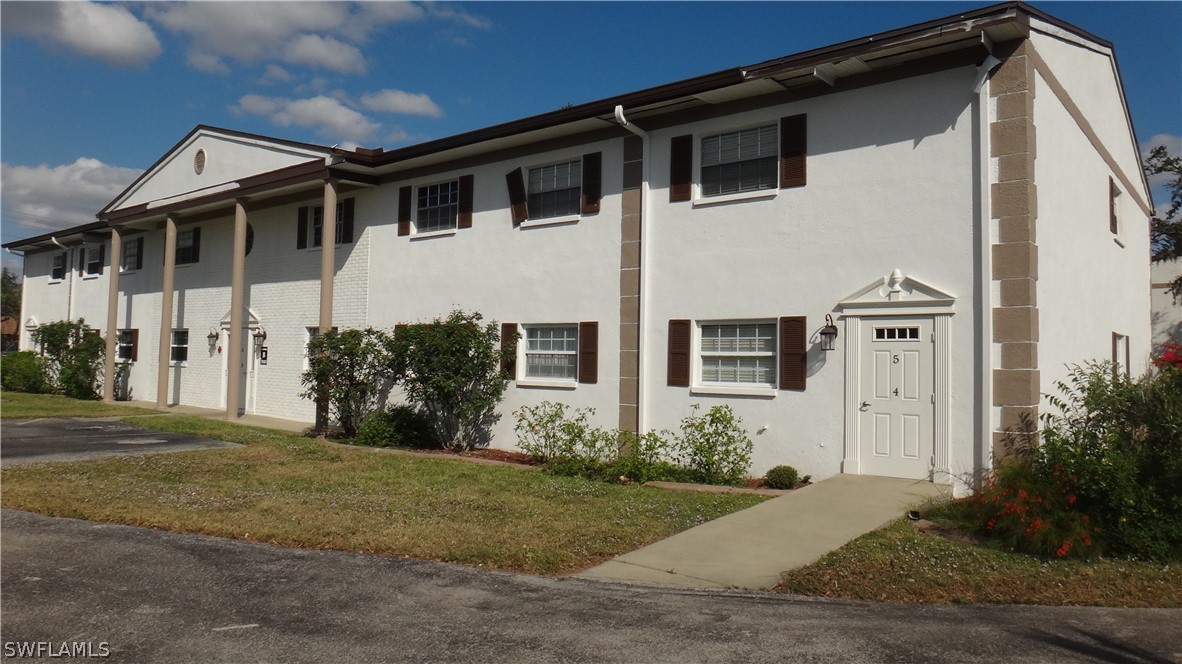 7001 New Post Drive #5, North Fort Myers, FL 33917