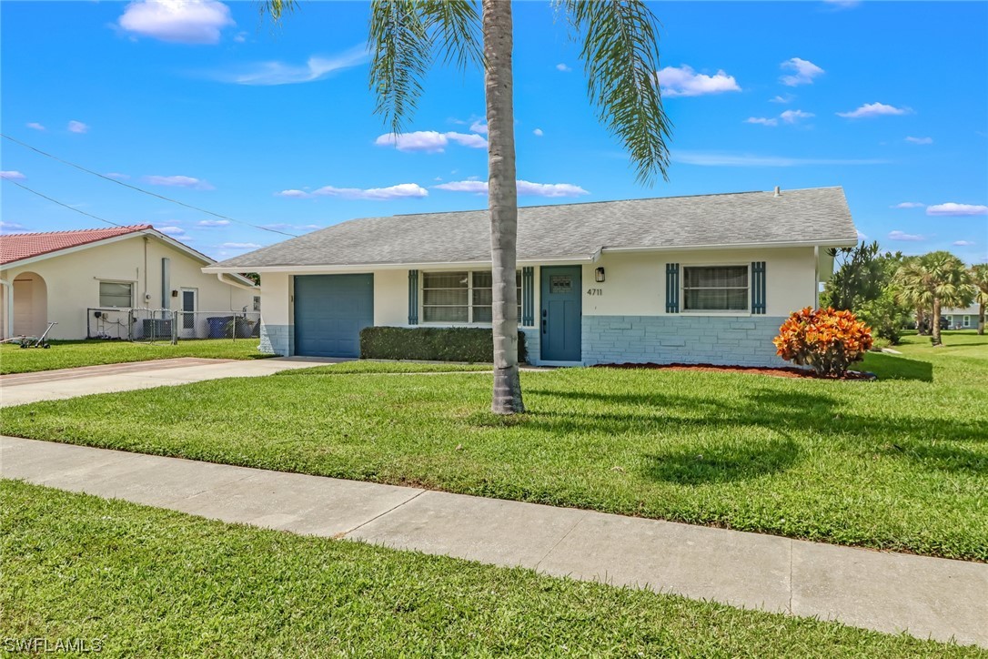 4711 Forest Glen Drive, North Fort Myers, FL 33903