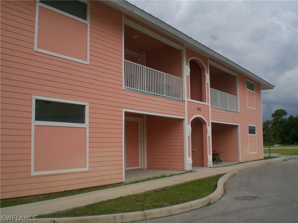 Key West themed complex-Building 1065 located in the rear of the complex and steps from the community pool and spa!