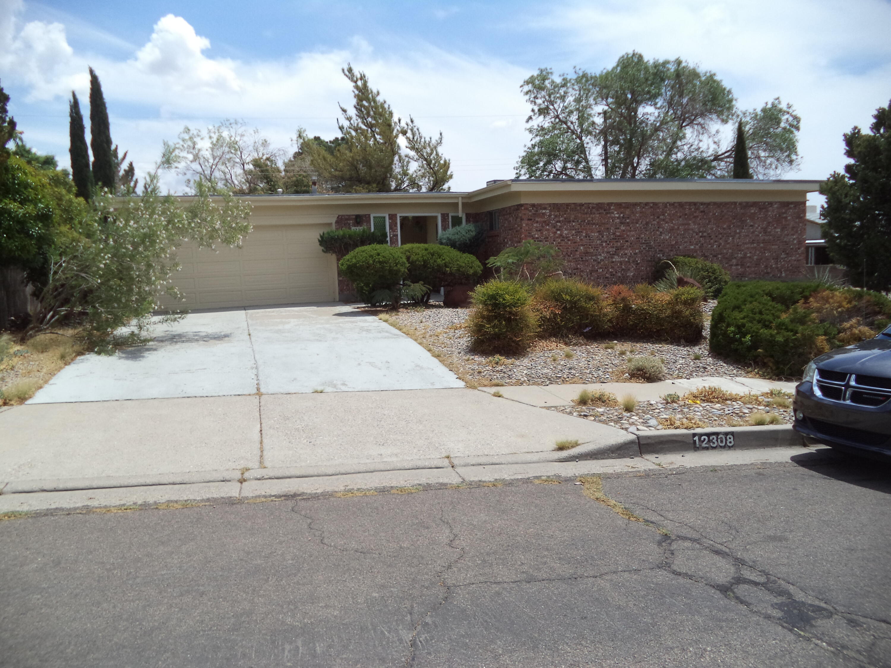 12308 N Princess Jeanne Avenue NE, Albuquerque, NM 87112