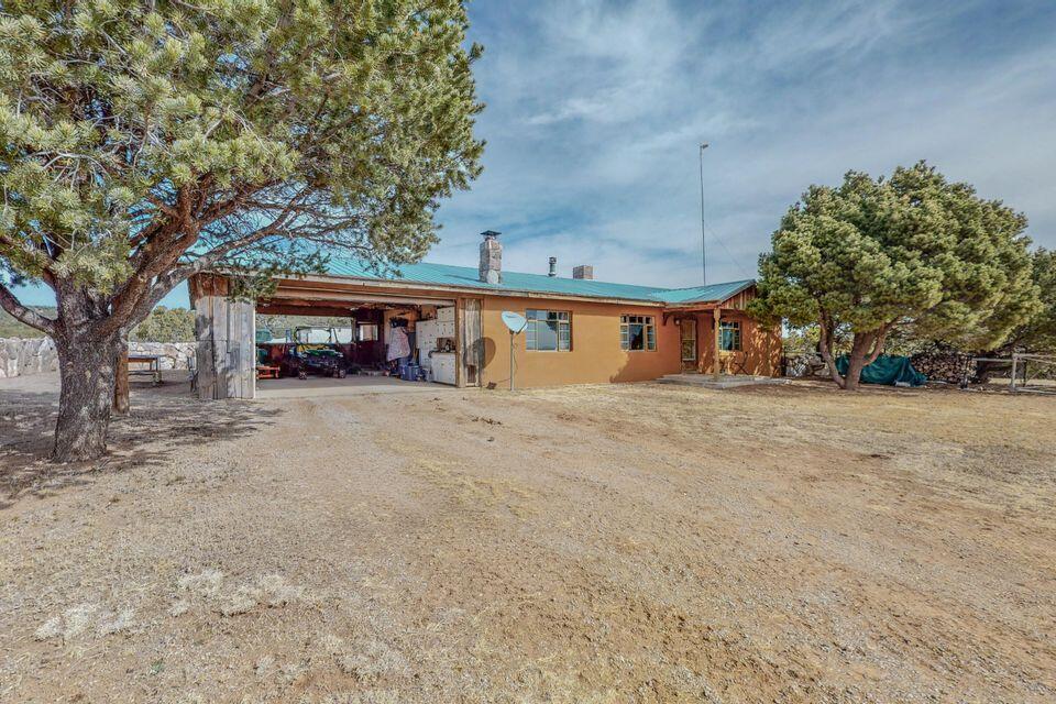 112 Vista Montana Road, Estancia, NM 87016