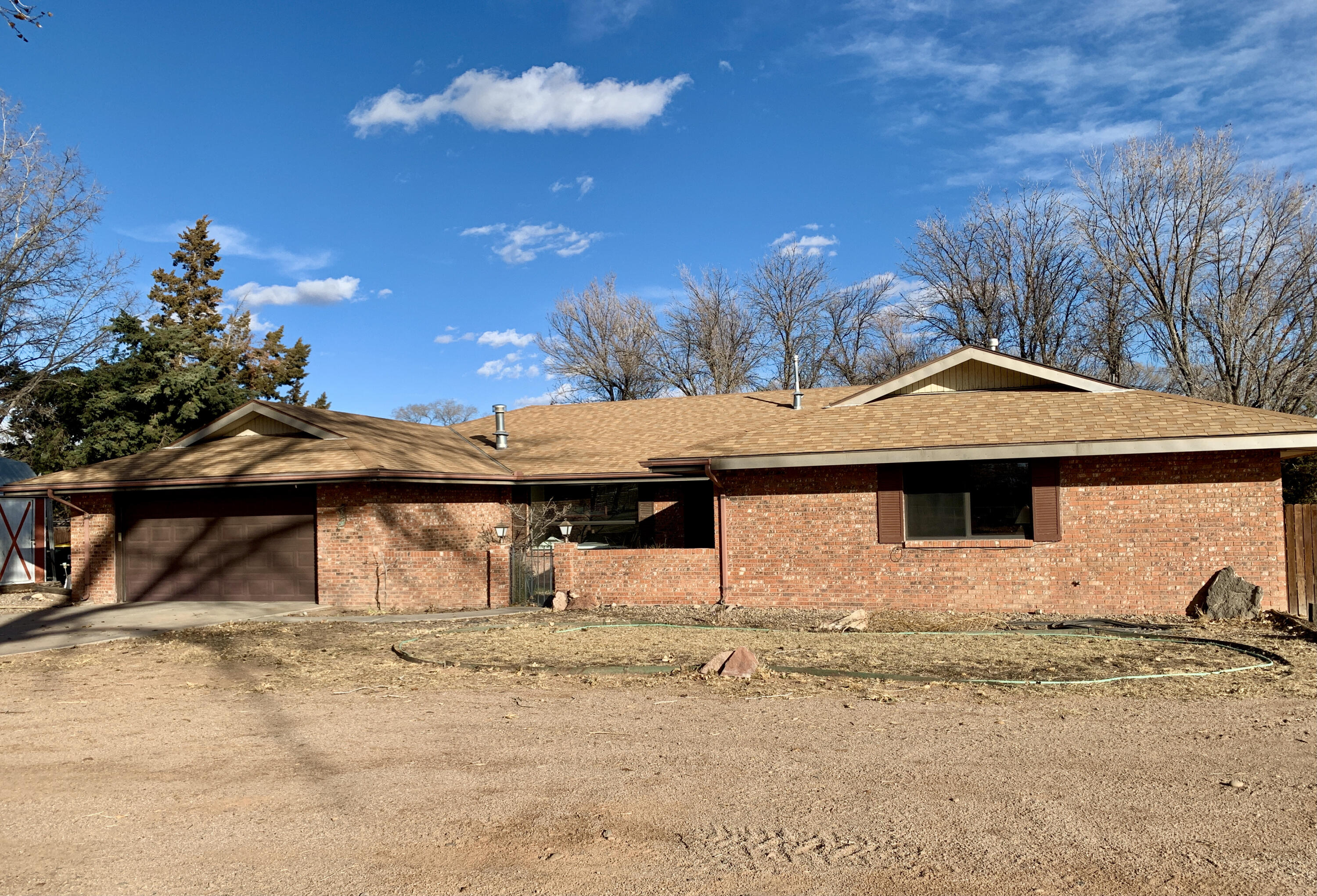 500 Encantada Lane, Bosque Farms, NM 87068