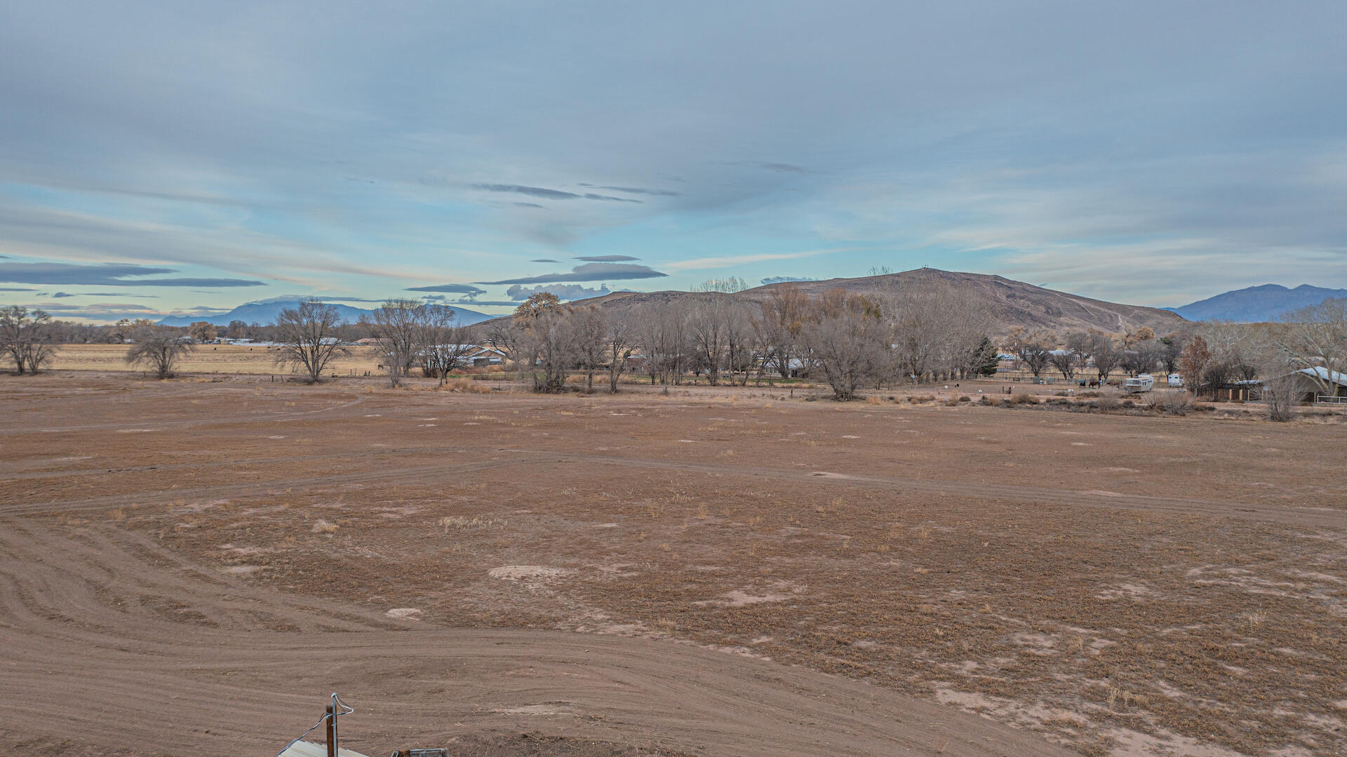 55 Entrada Aragon, Los Lunas, NM 87031