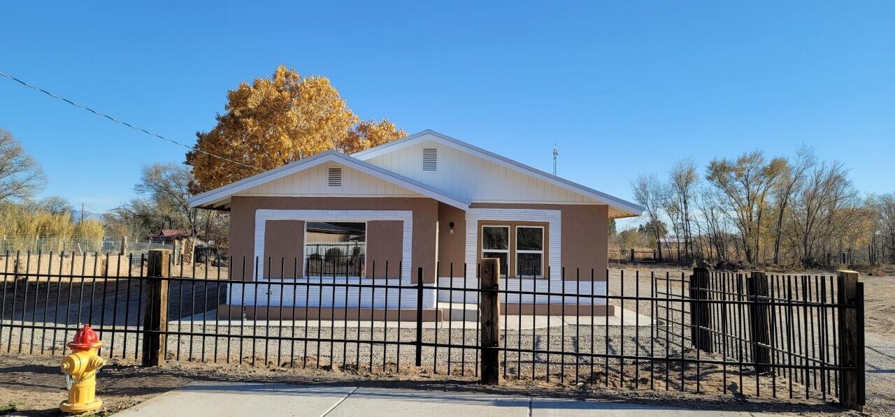 105 W Aragon Road, Belen, NM 87002