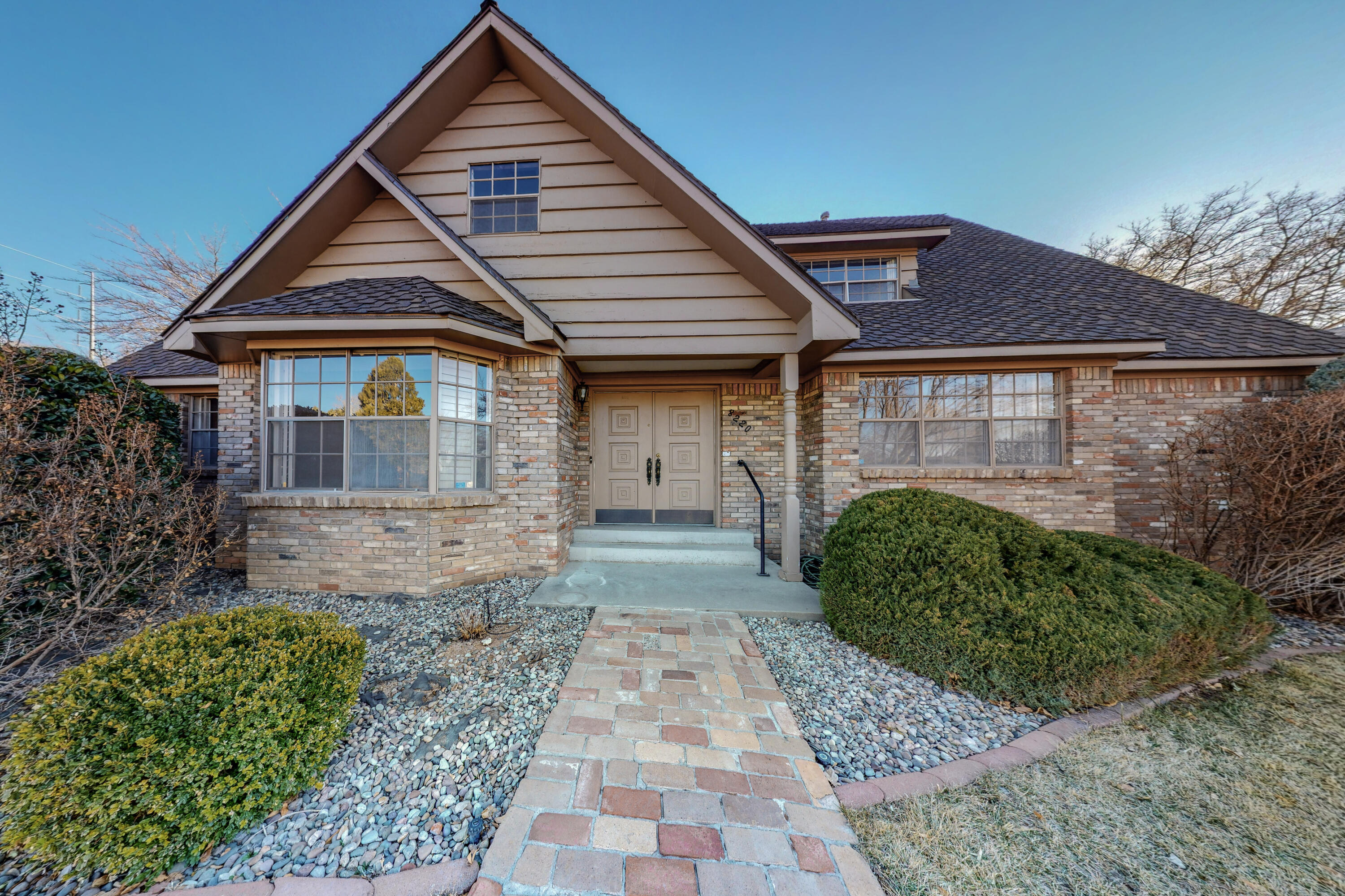 8220 Pickard Avenue NE, Albuquerque, NM 87110